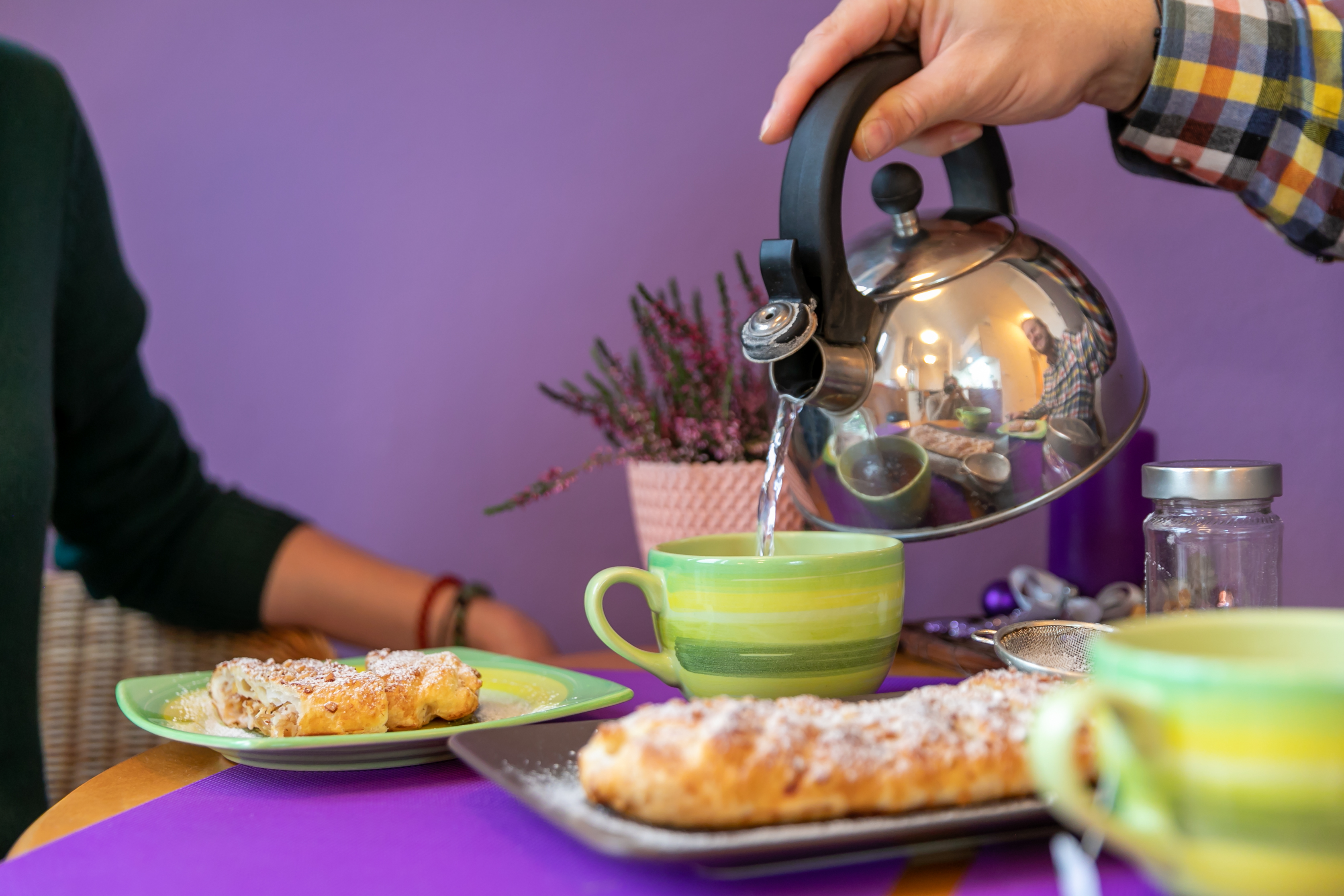 MLČOCH reality, partner Justo