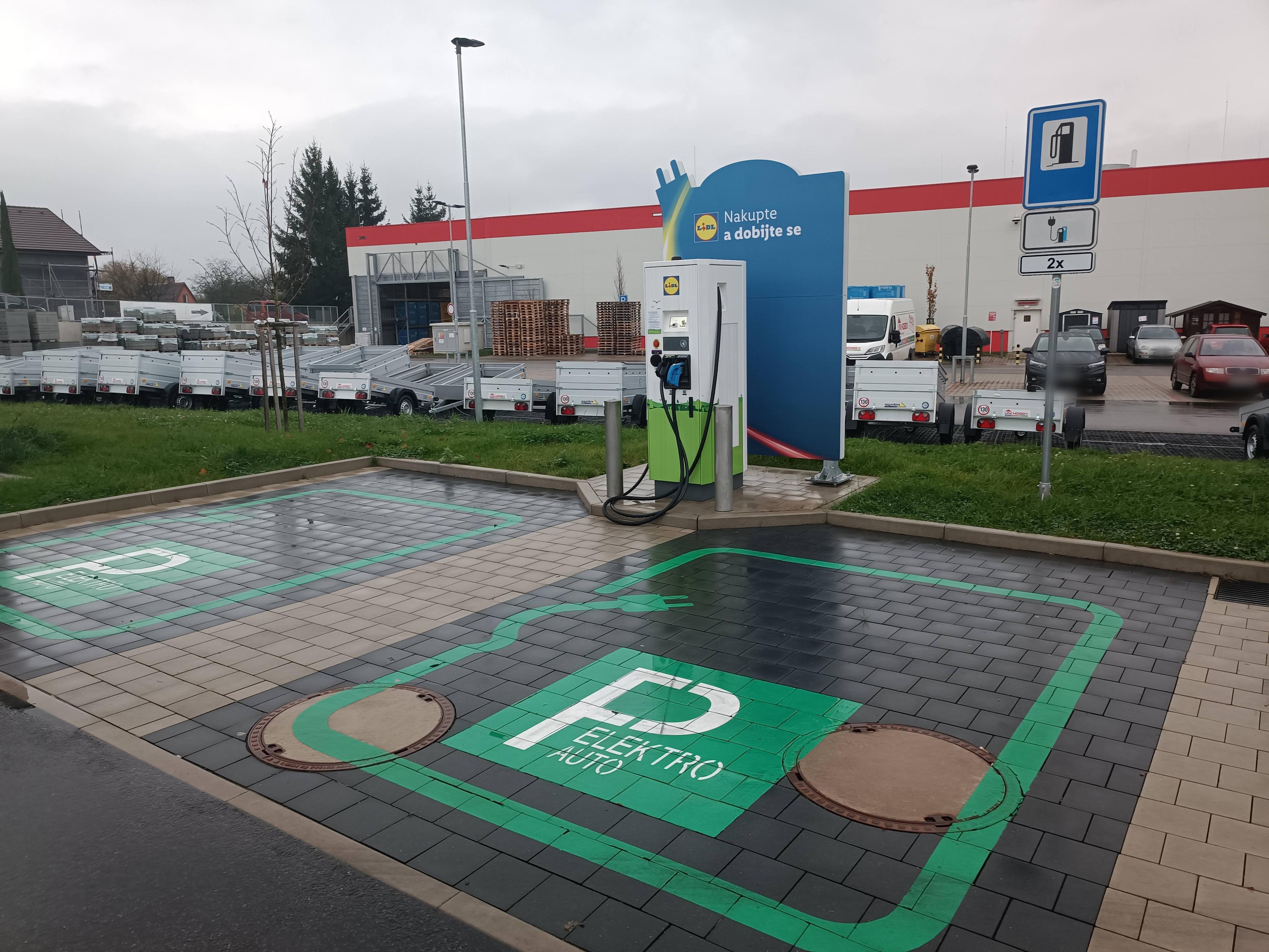 Nabíjecí stanice Lidl foto 2