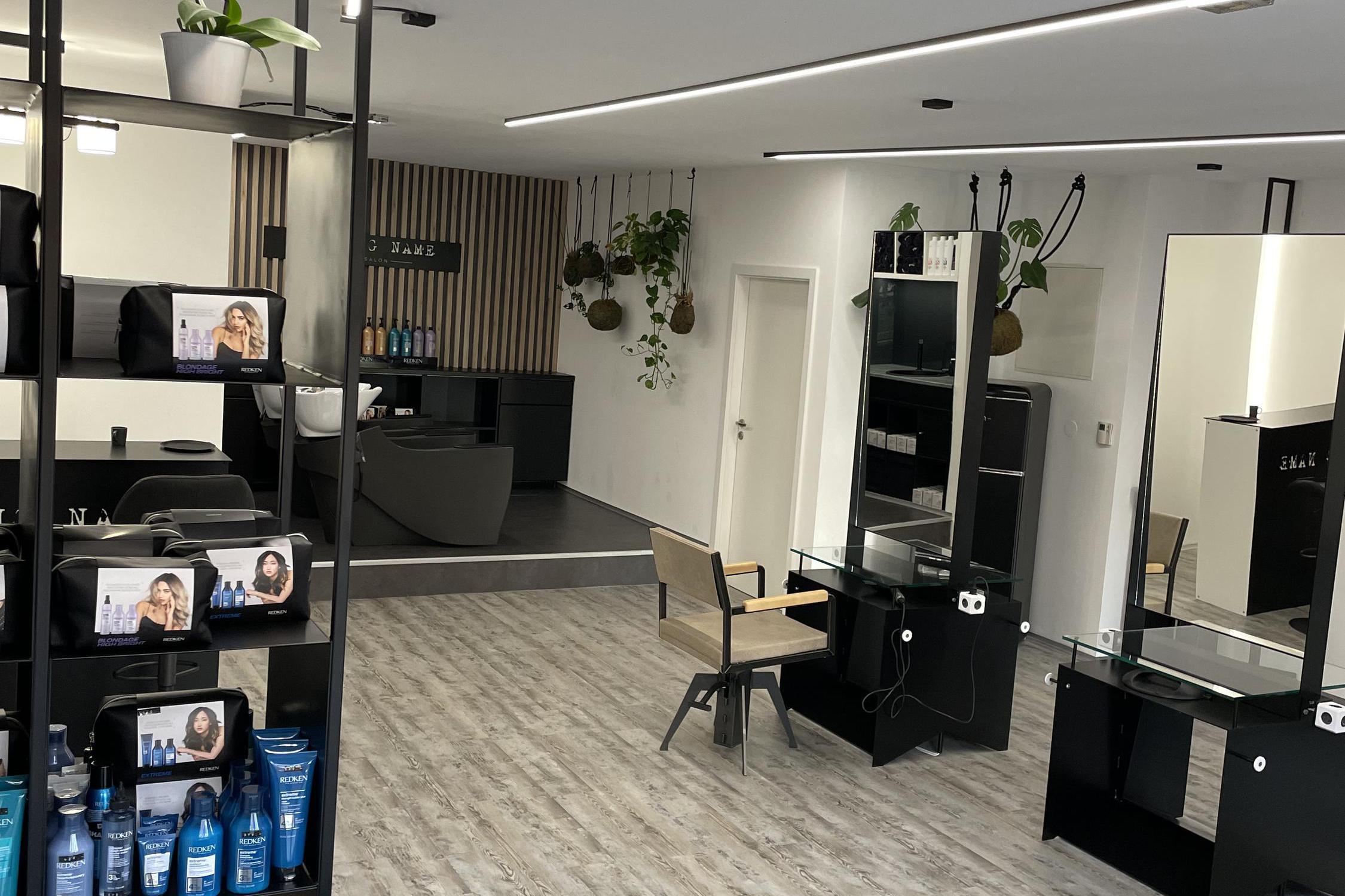 Missing name Hair salon