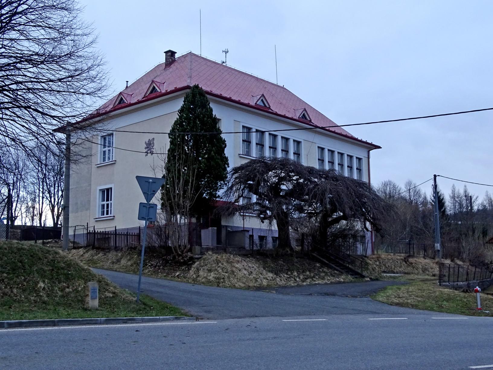 Borová - obecní úřad foto 4