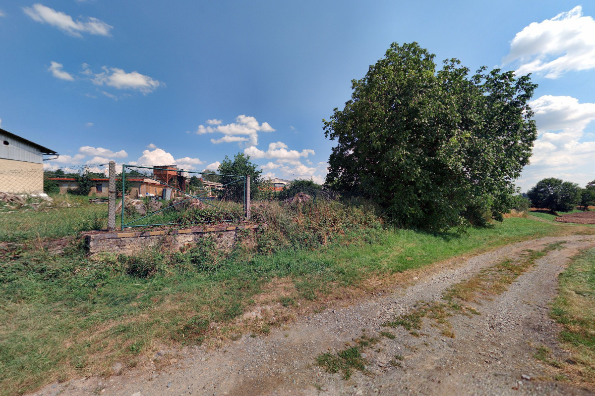 Pila Lobeč foto 1