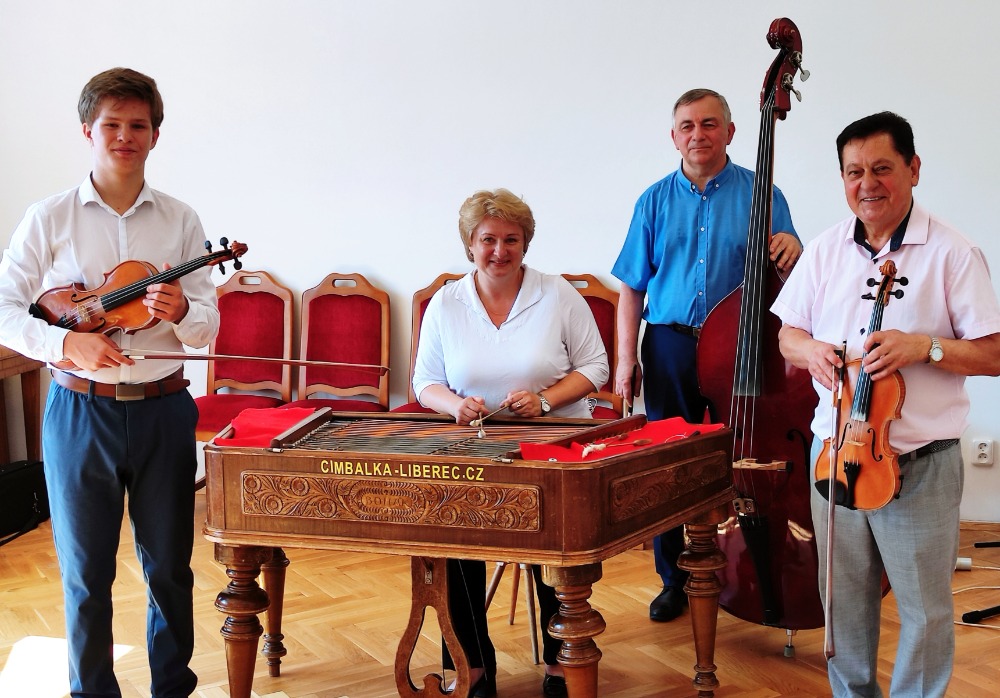 Cimbálová muzika Dušana Kotlára-Liberec foto 5