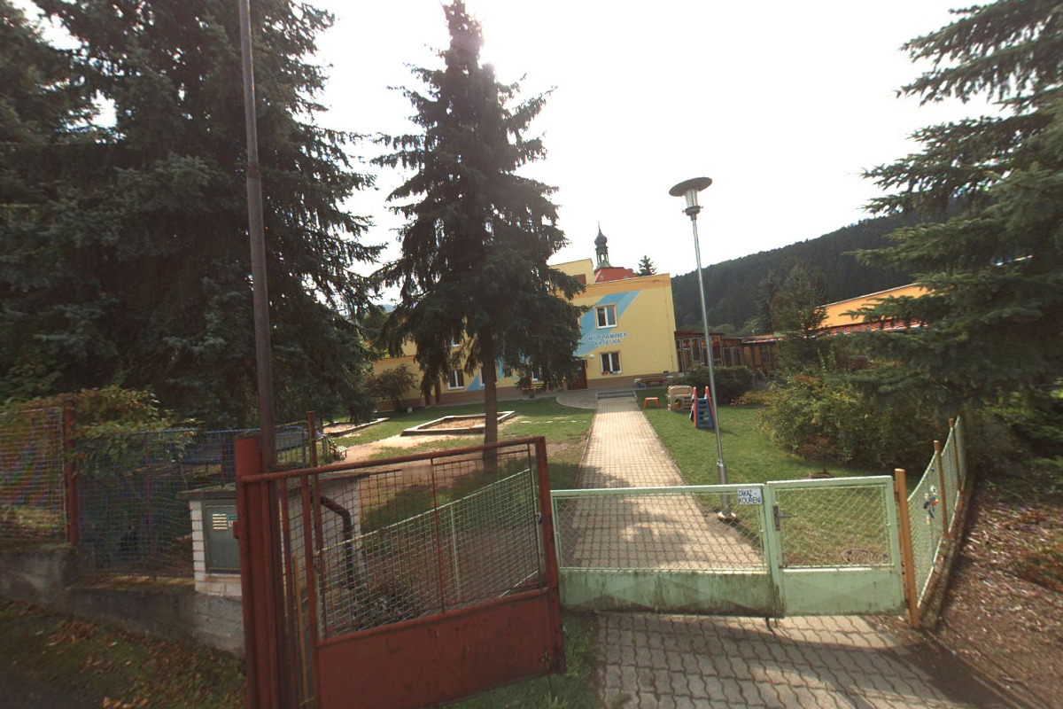 ZŠ a MŠ Kyselka foto 2