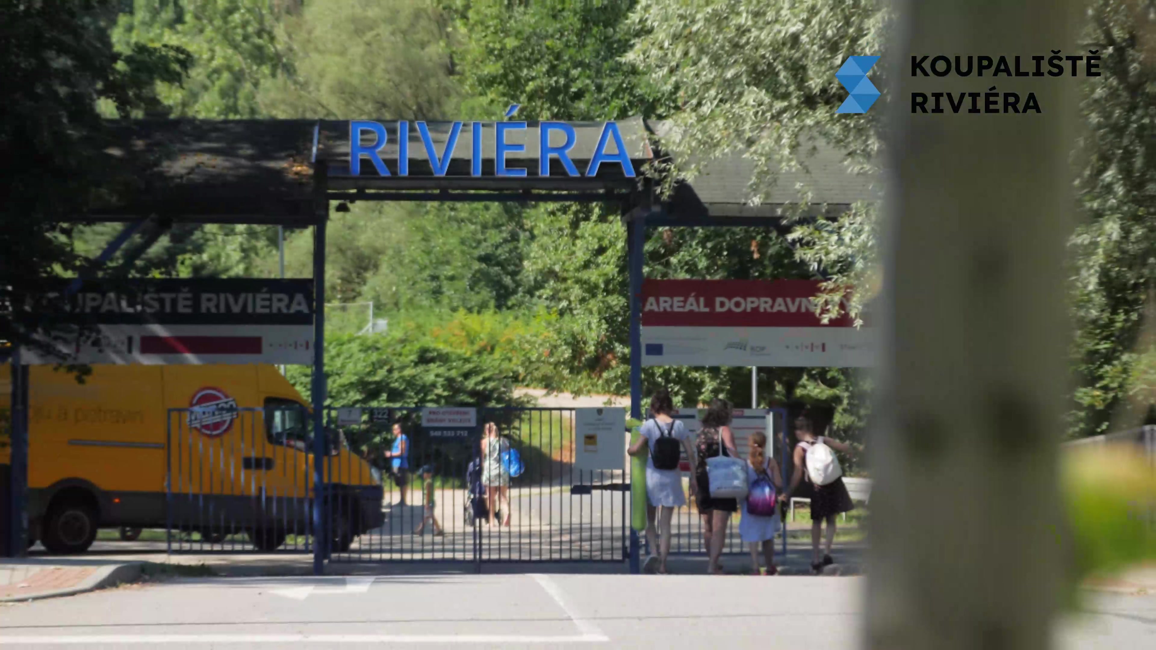 Koupaliště RIVIÉRA foto 2 (náhled videa)