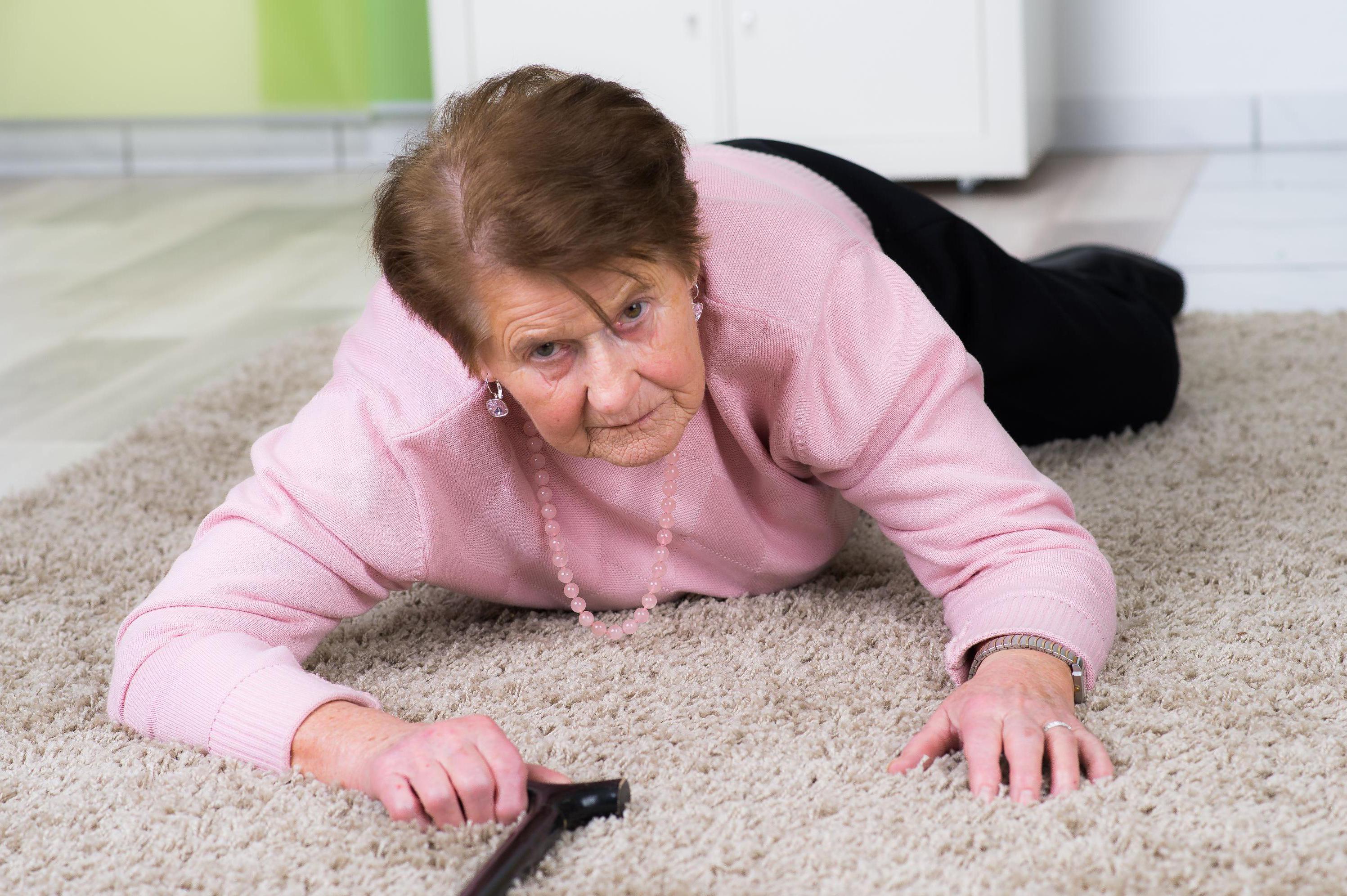 Bezpečí seniora doma i venku. SOS tlačítko zdarma.