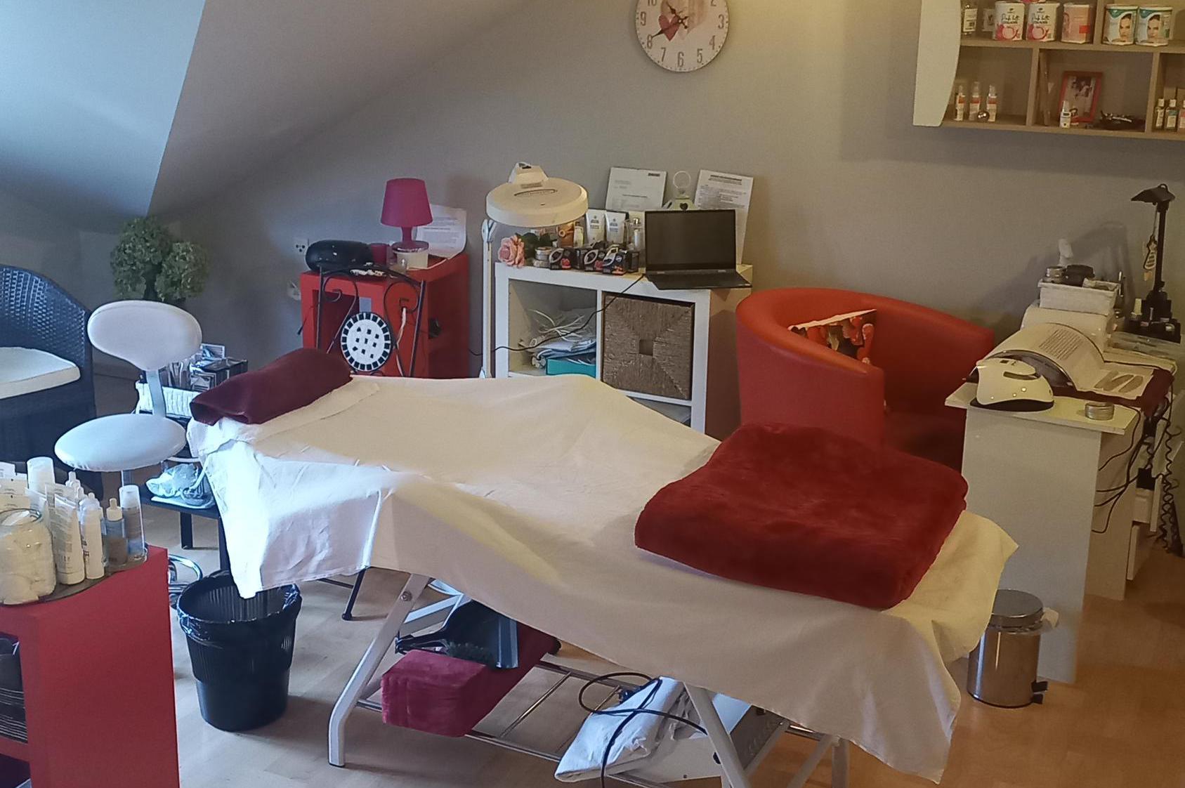 Kosmetika Hana Al Naami