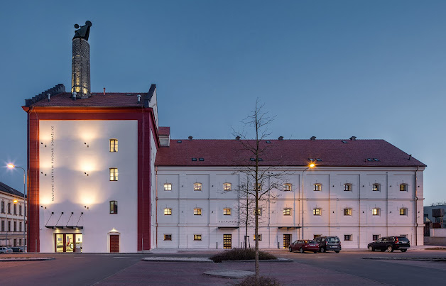 Městská knihovna Boženy Němcové Domažlice foto 3