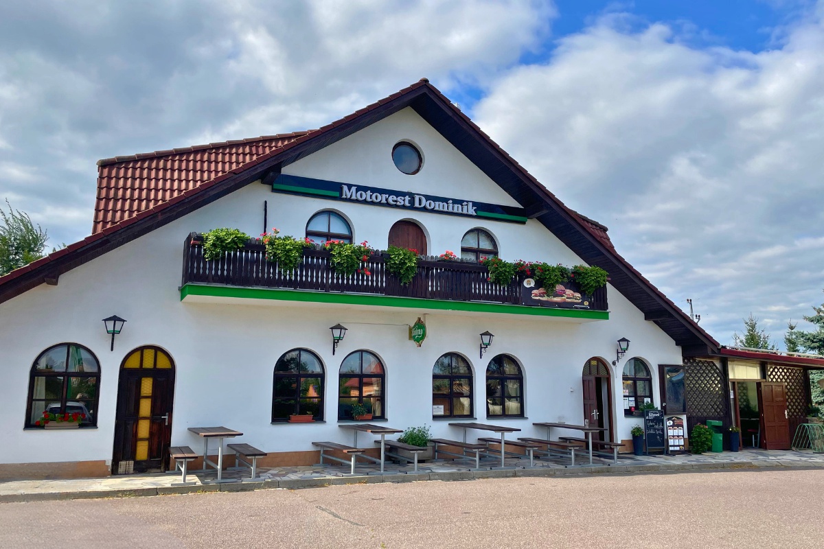 Motorest Dominik