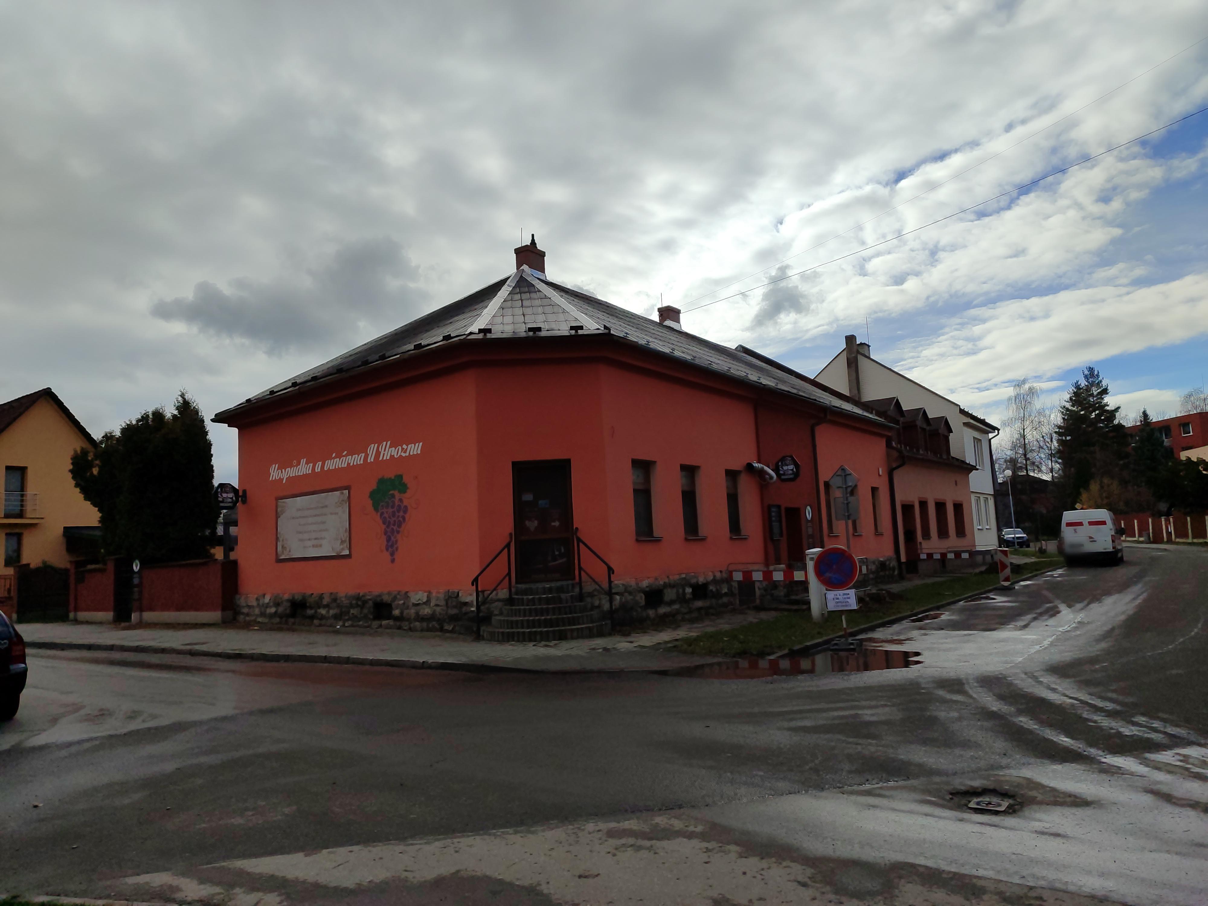 Hospůdka a Vinárna u Hroznu