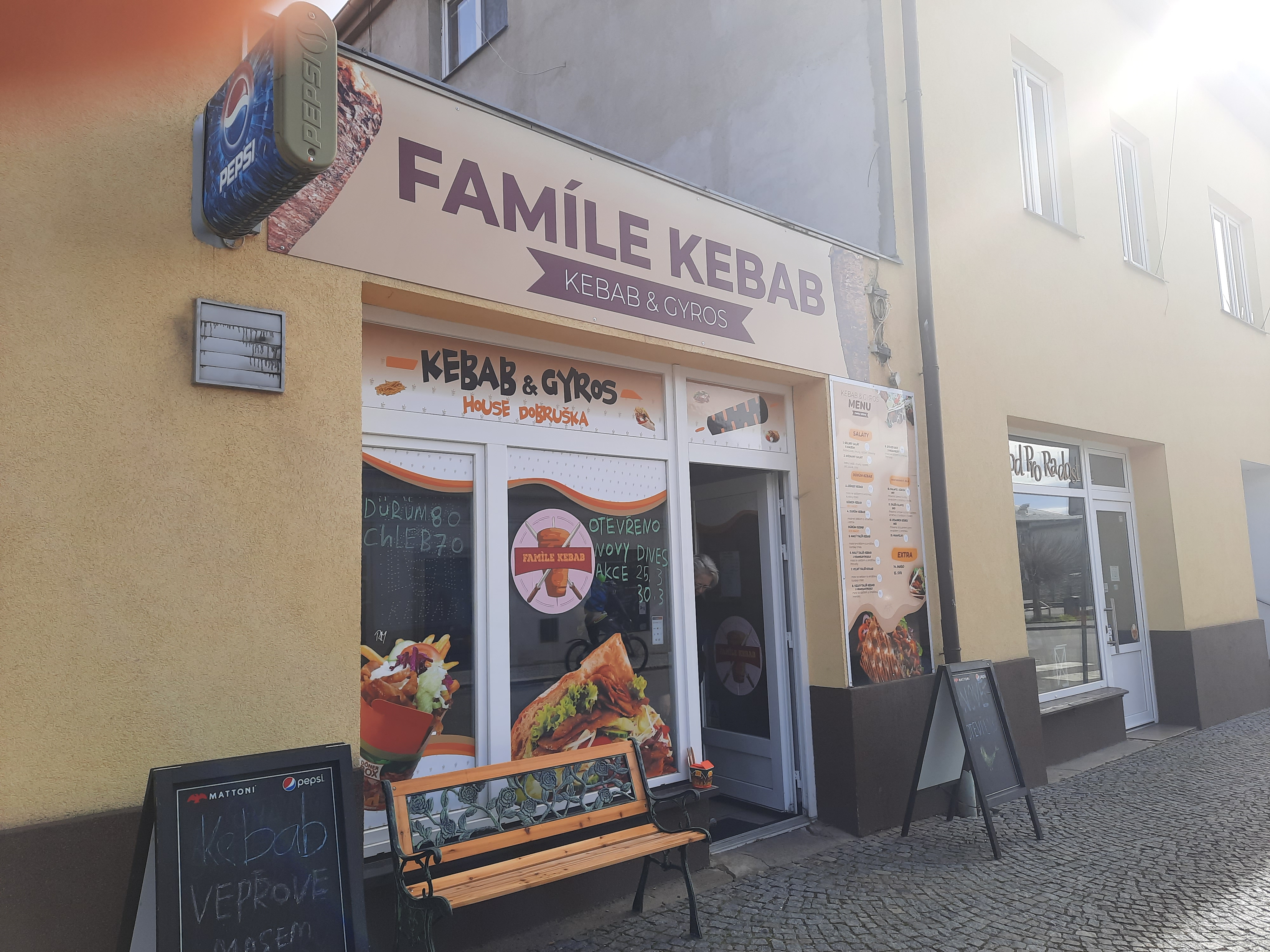 FAMÍLE KEBAB