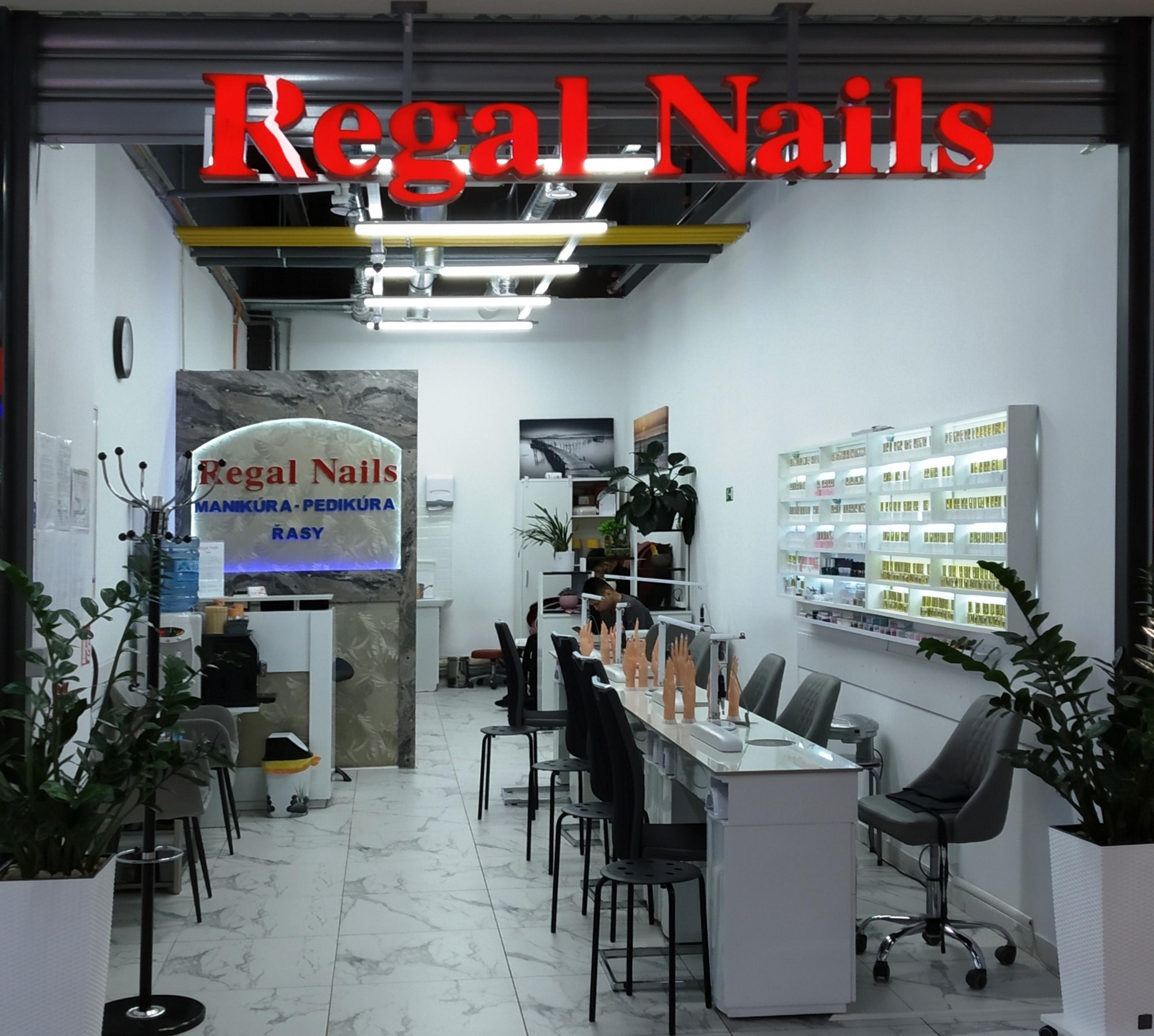 Regal Nails foto 2