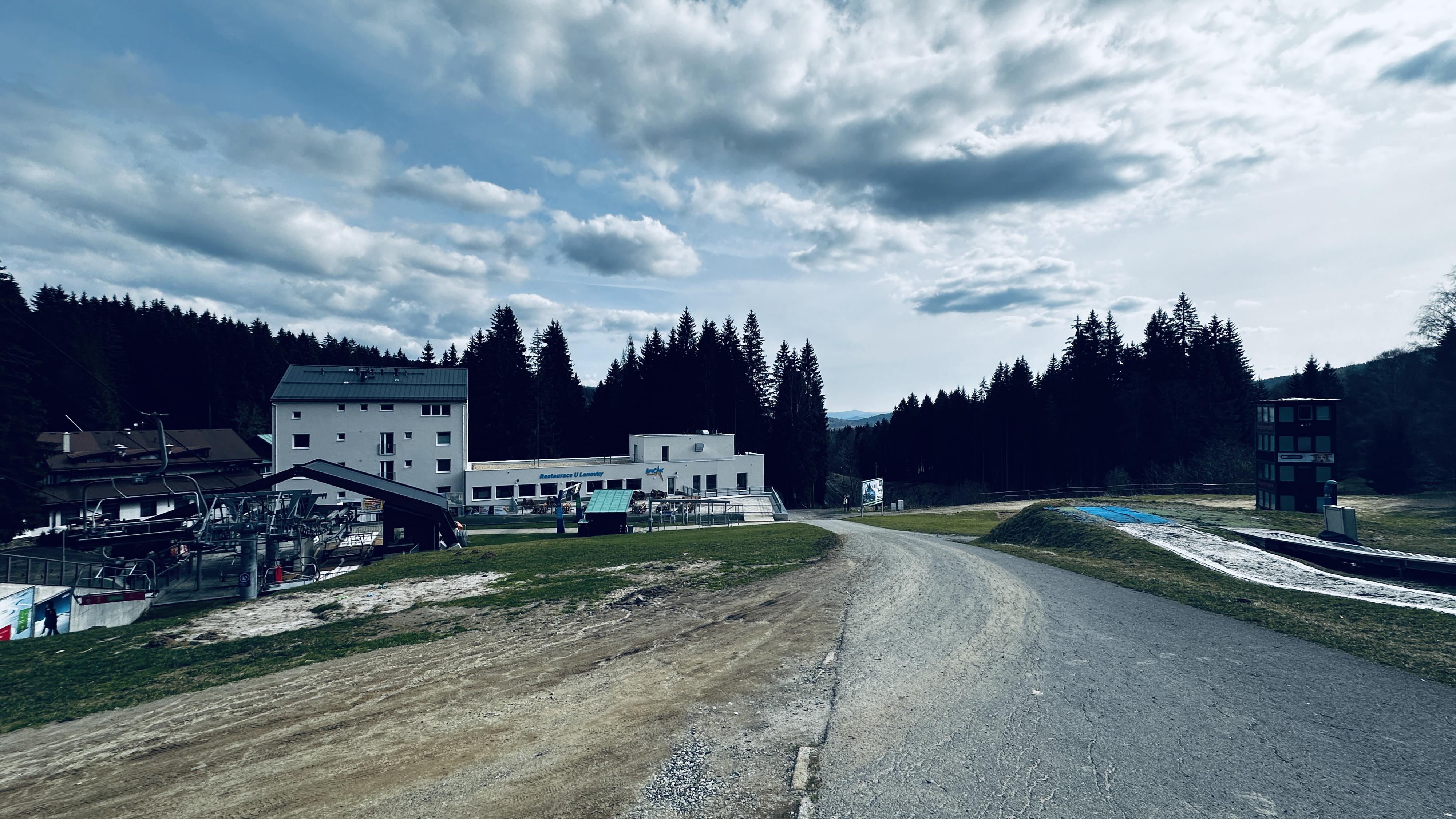 Ski areál Špičák - půjčovna foto 5