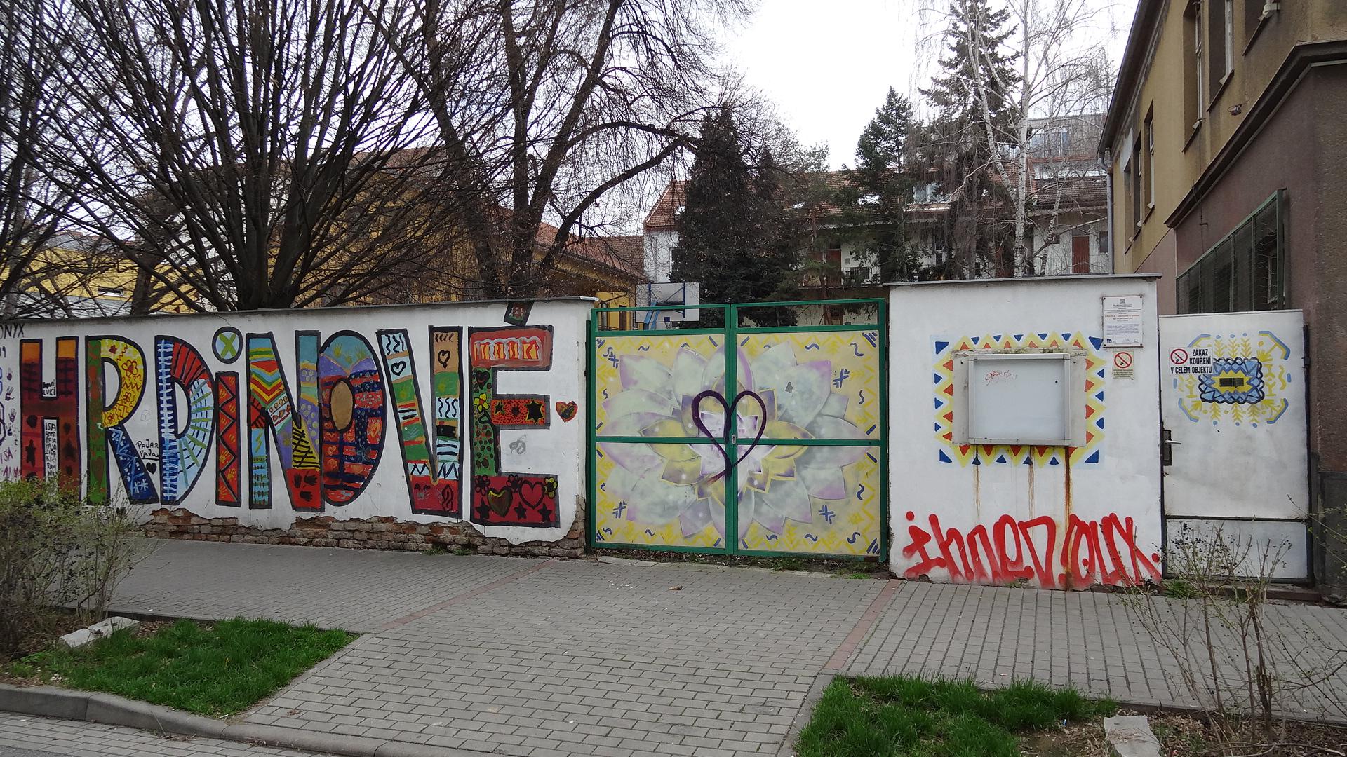 ZŠ a MŠ Brno, Křenová foto 1