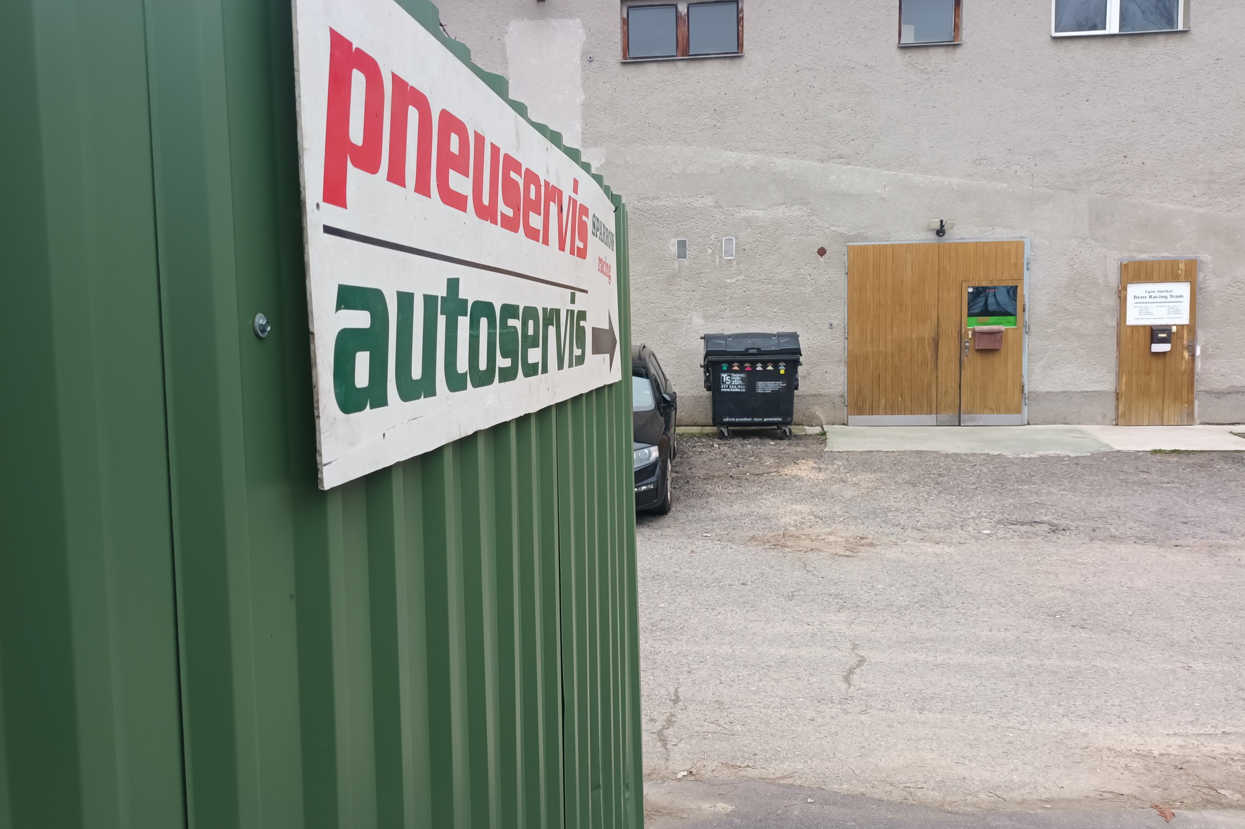 Pneuservis SPARROW RACING s.r.o