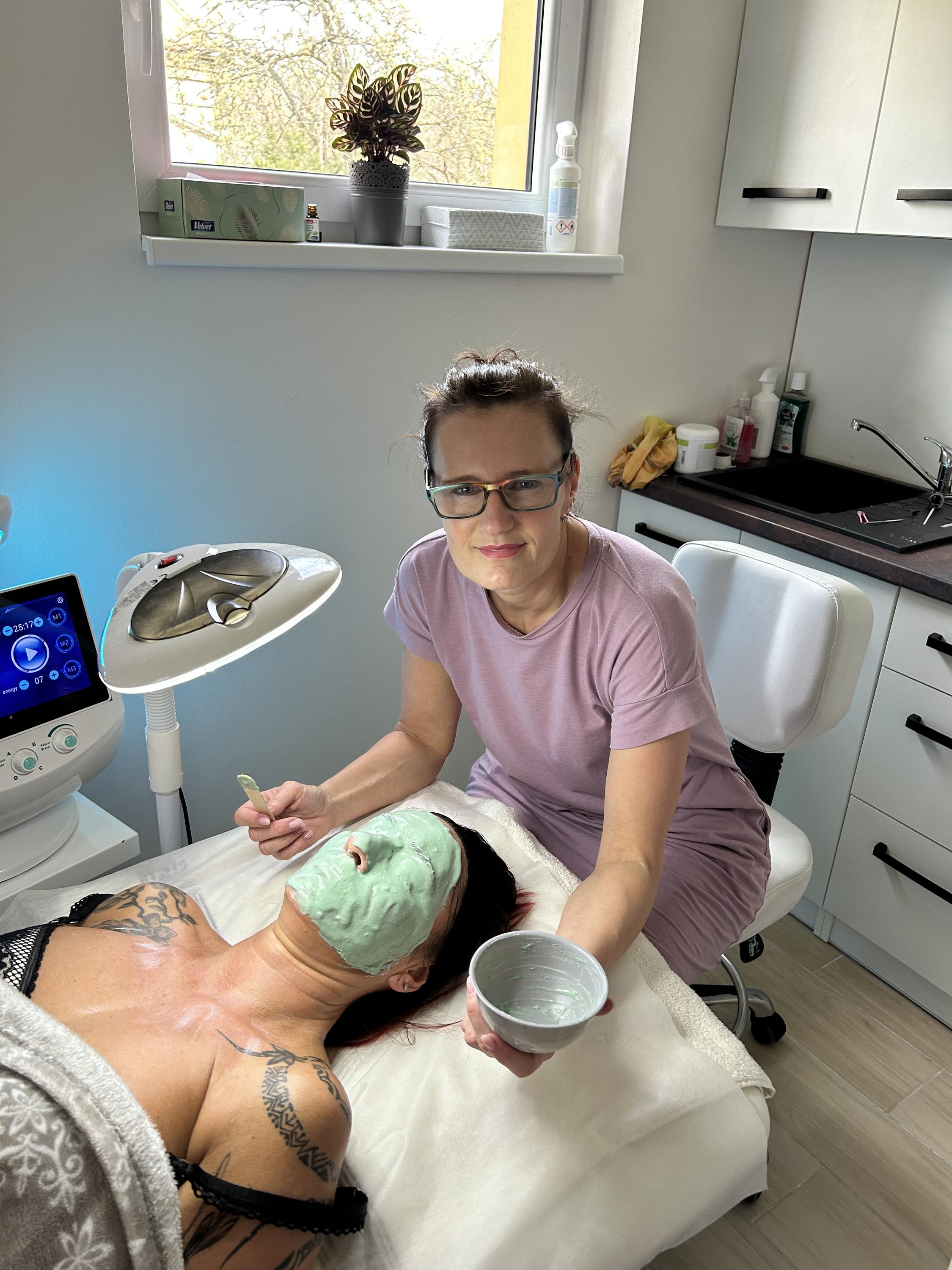 KJ salon Jitka Hlaváčková a Kateřina Povolná foto 6