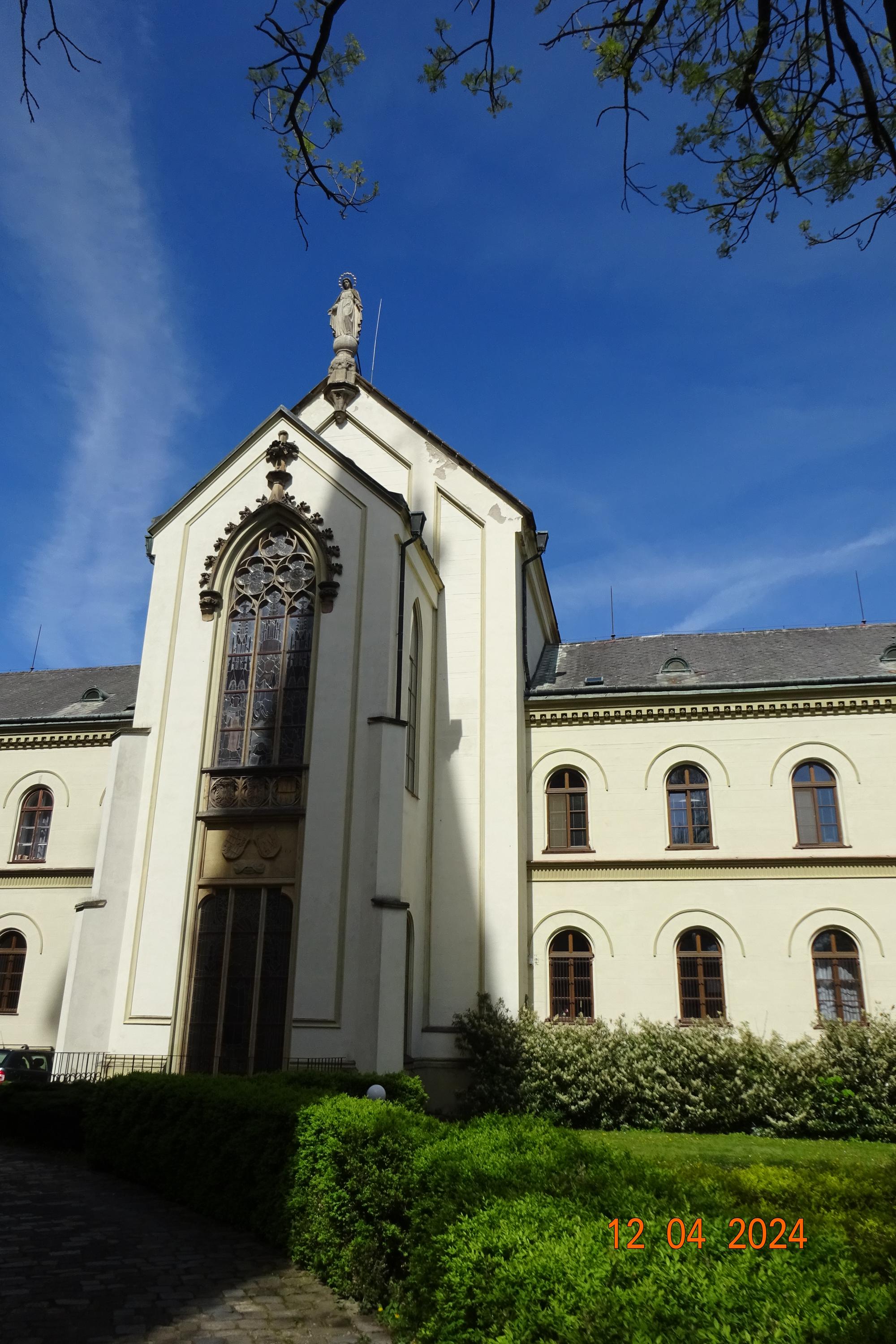 Knihovna Arcibiskupského gymnázia Kroměříž foto 3