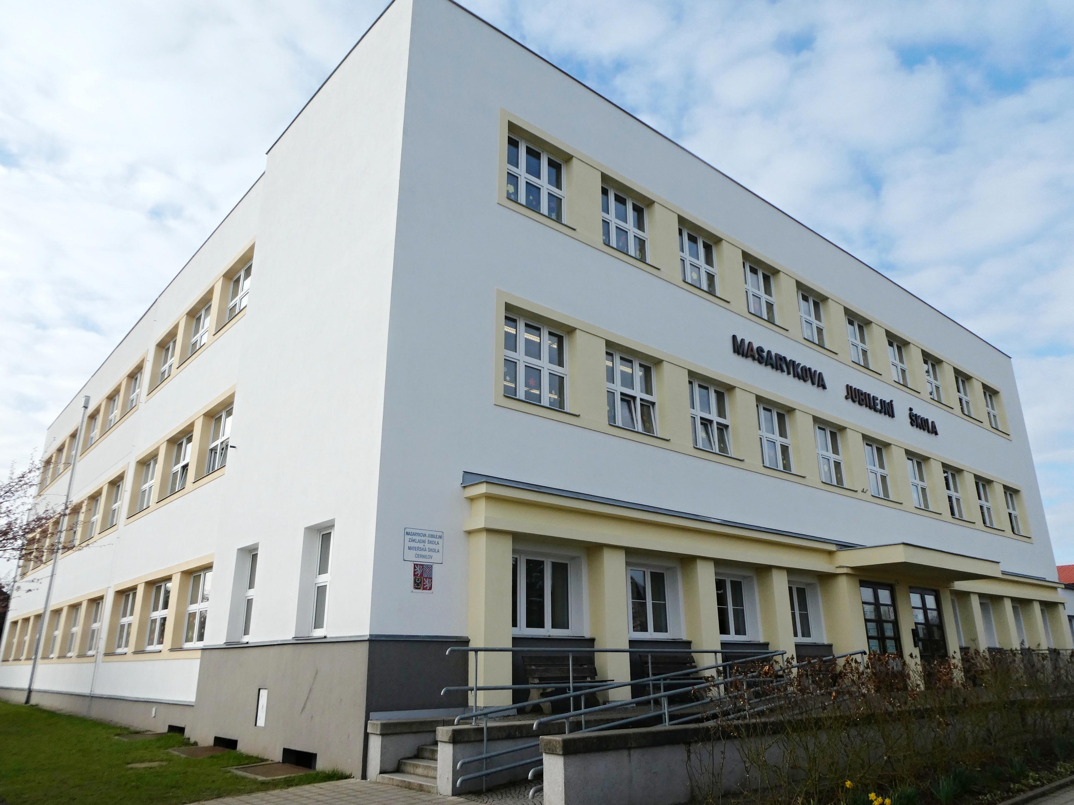 Masarykova jubilejní ZŠ a MŠ Černilov foto 5