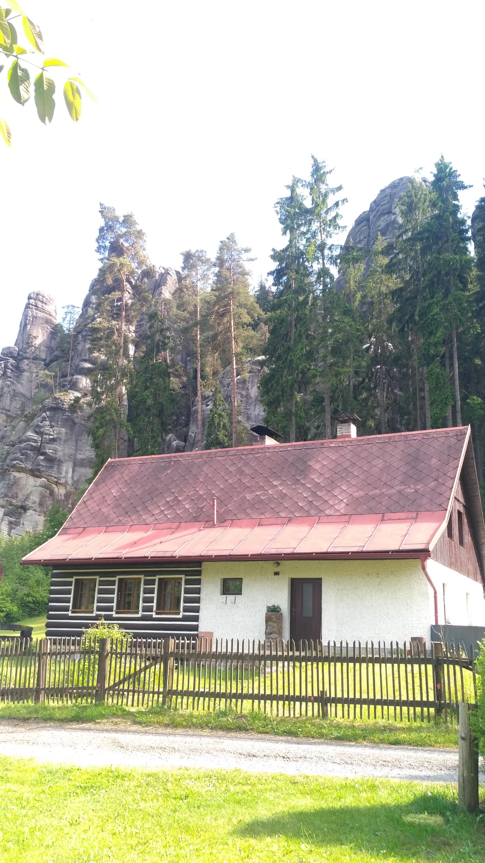 Chalupa pod skalami Adršpach