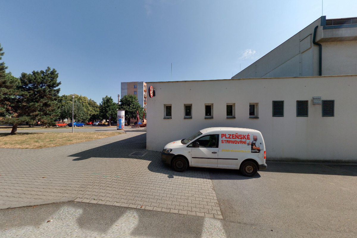 Sportovní restaurace Lokotka foto 3