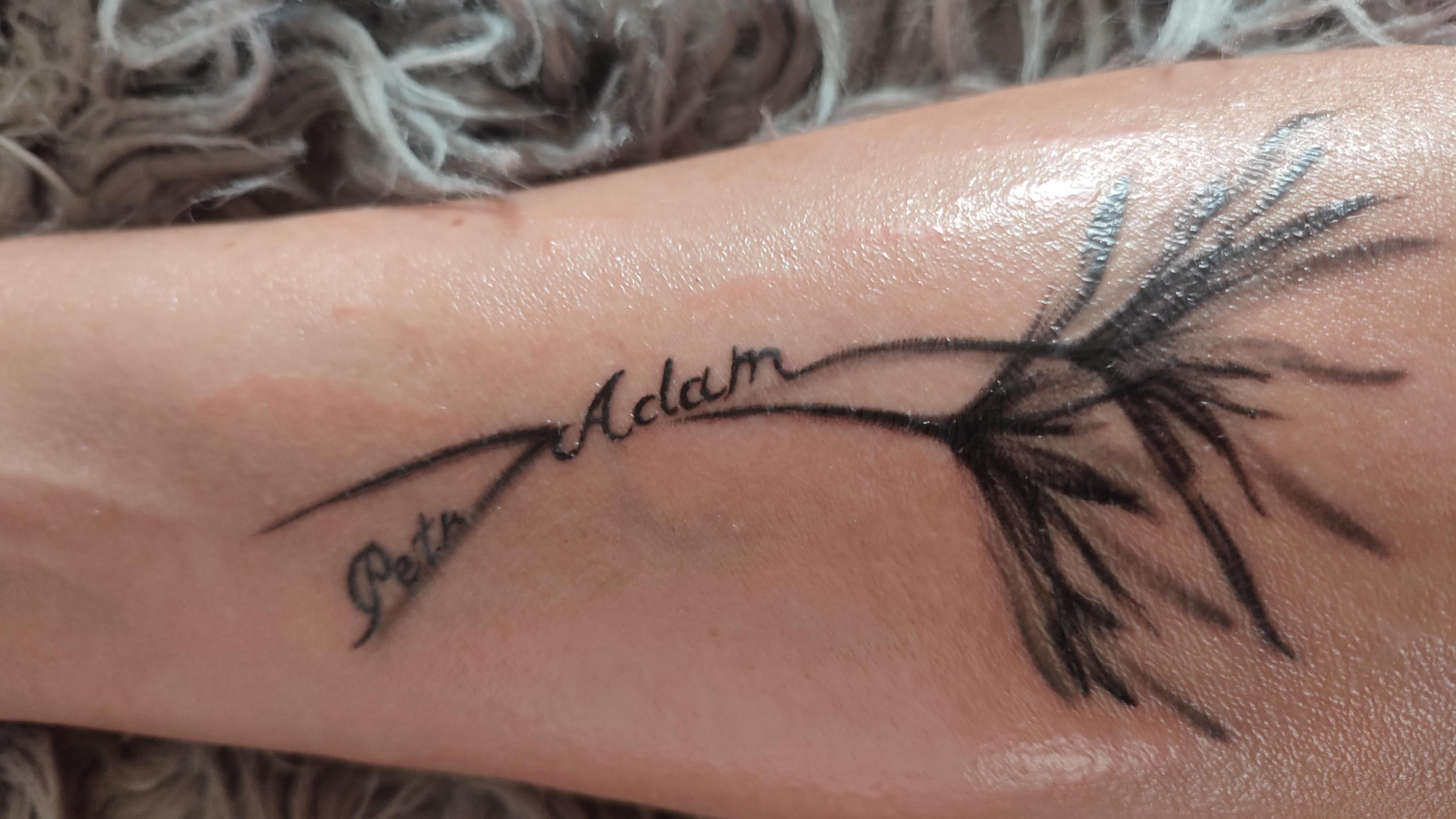 Tattoo LIVE AGE foto 2