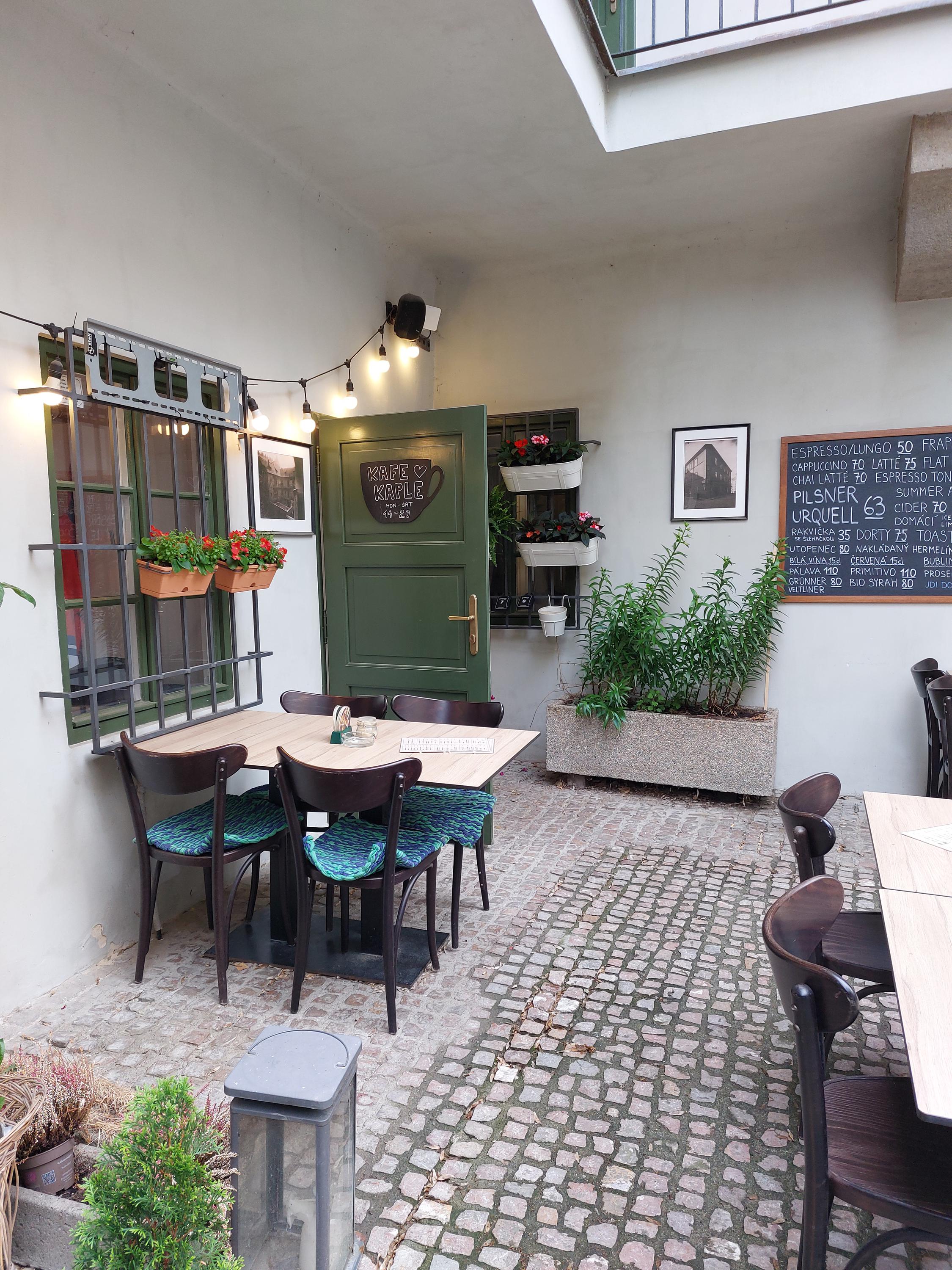Kafé Kaple foto 2