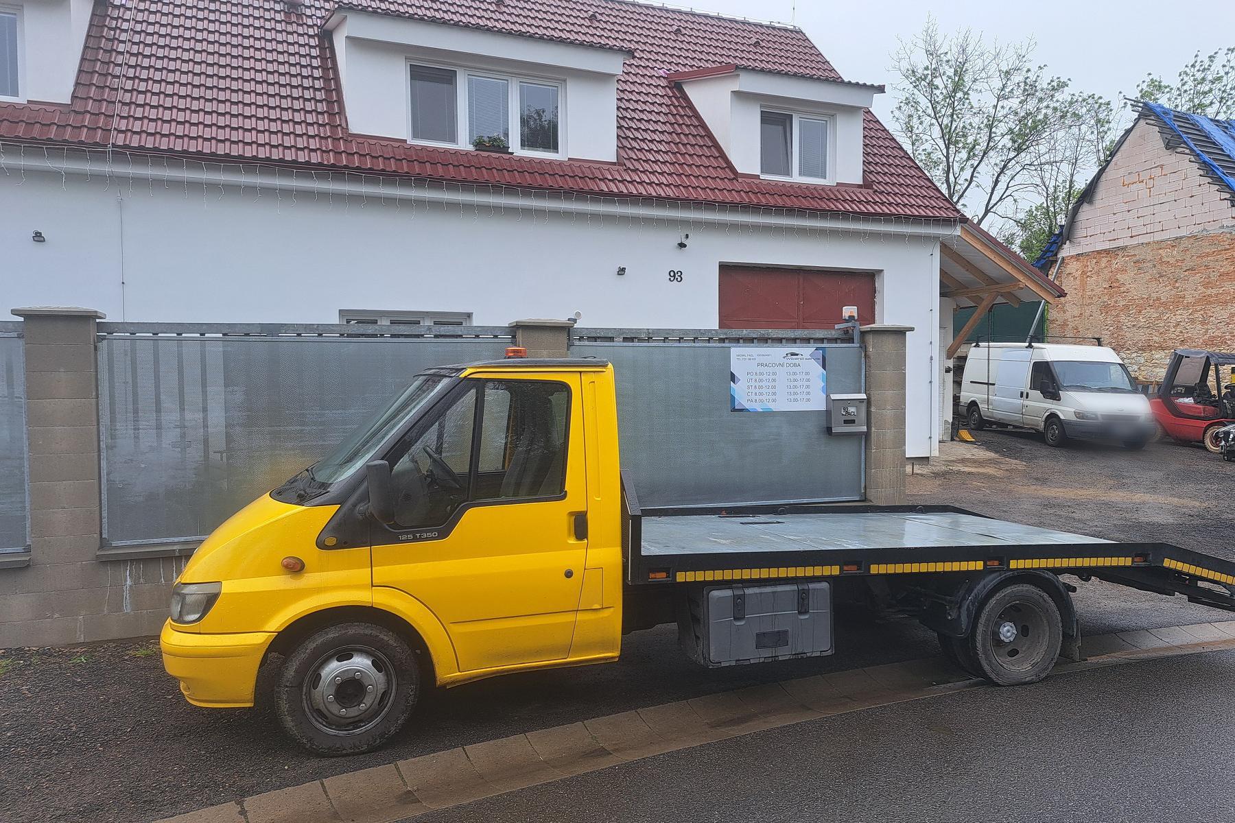 Wikend servis, Michal Pácl