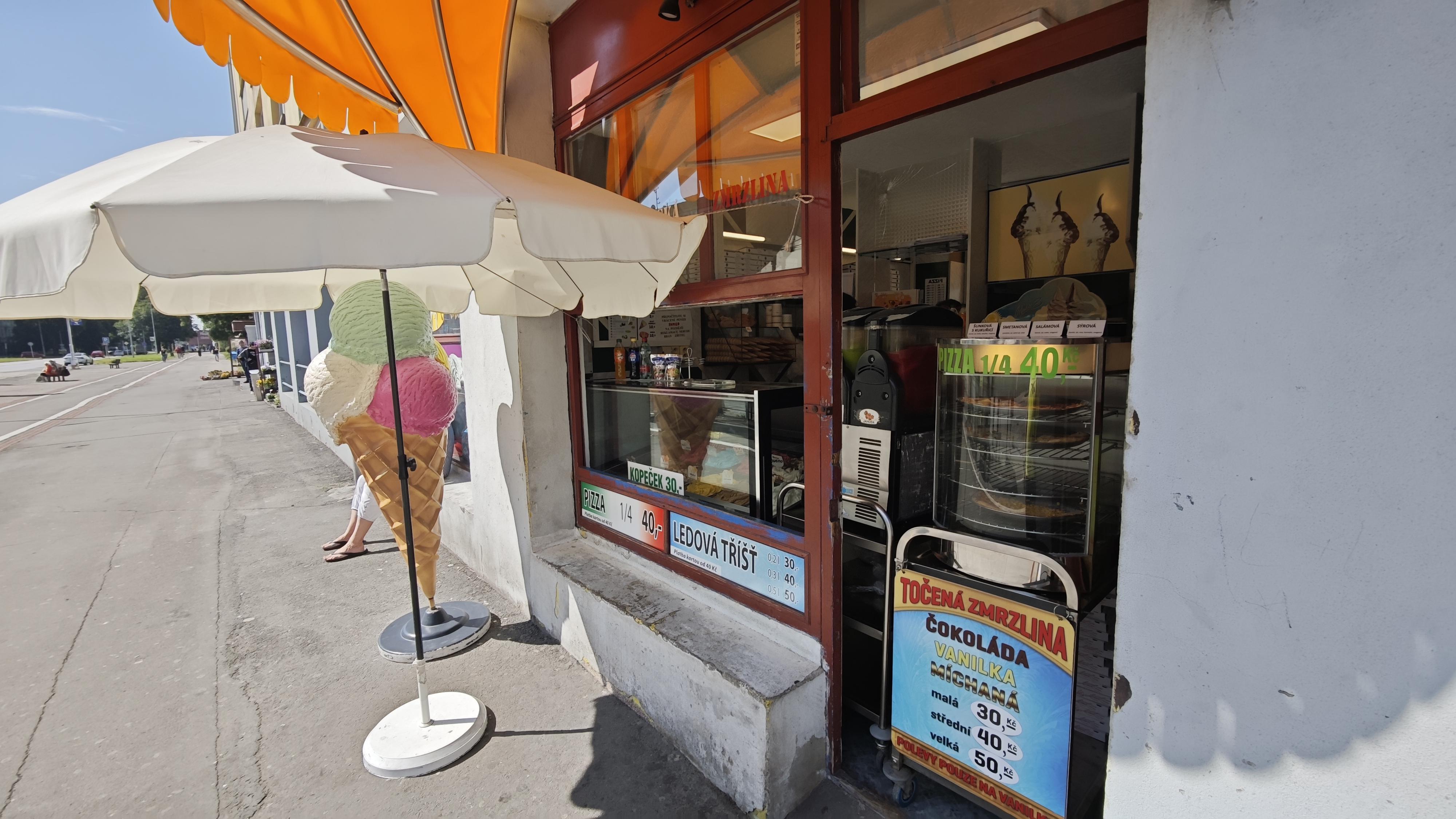 Zmrzlina & Pizza Oáza foto 2