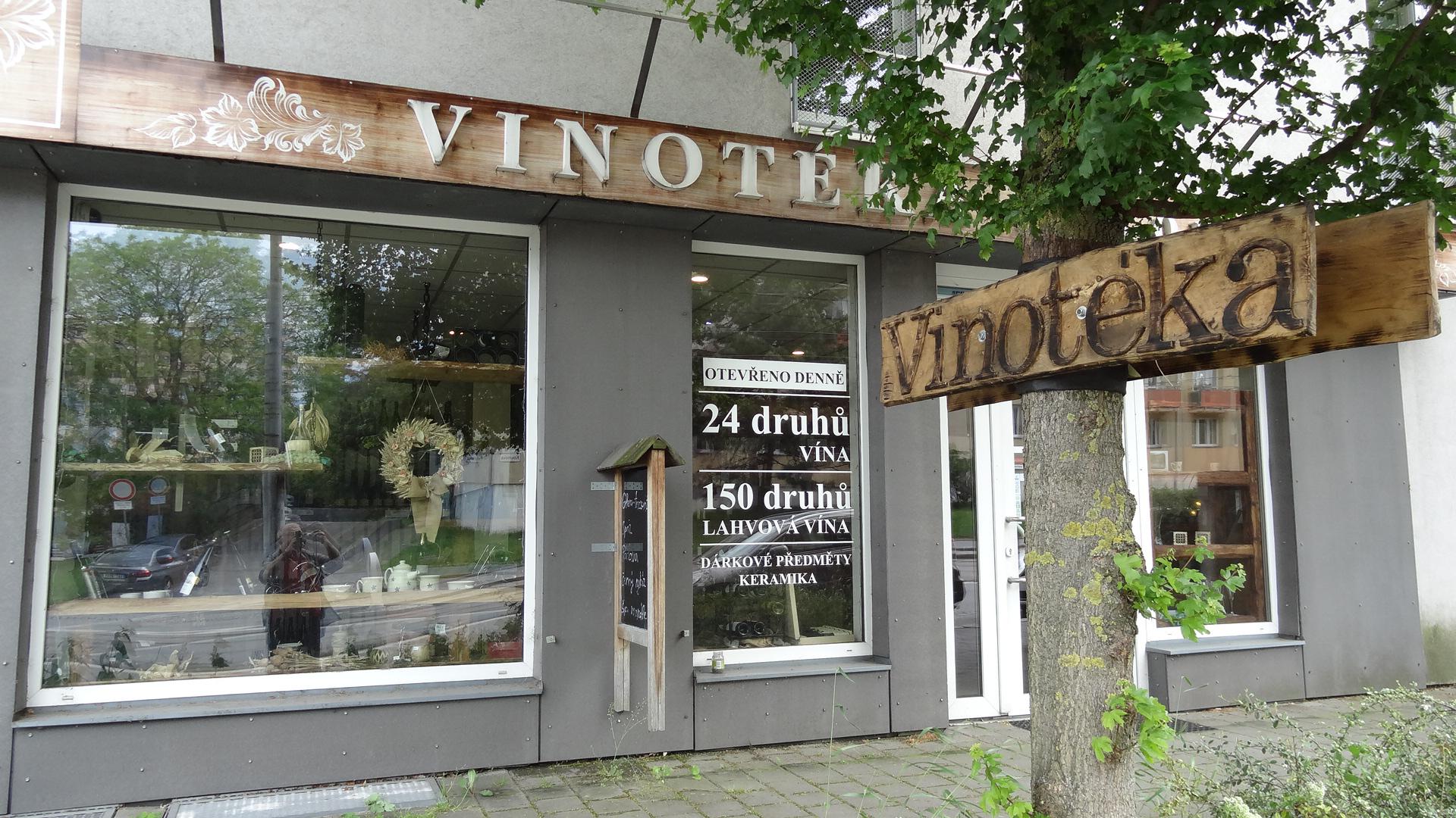 VINOTÉKA u Romana foto 6