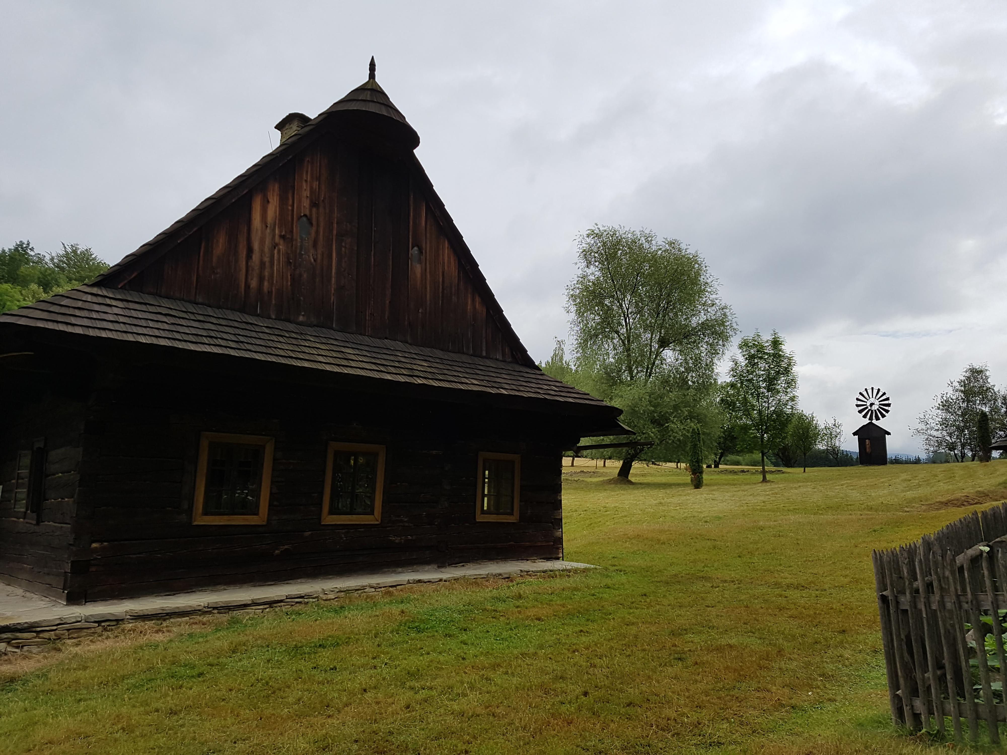 Valašské muzeum v přírodě - Valašská dědina foto 4