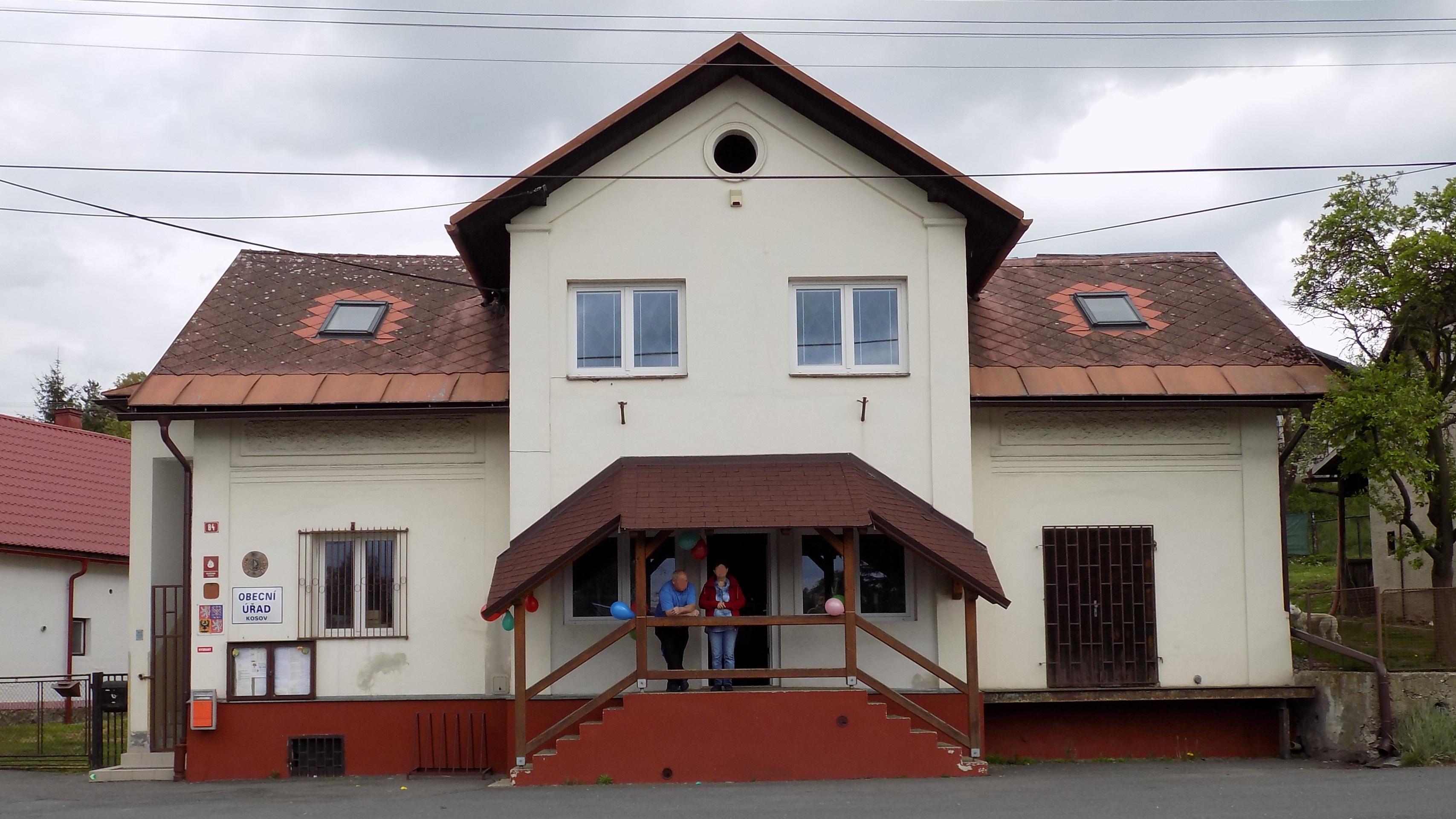 Kosov - obecní úřad foto 2