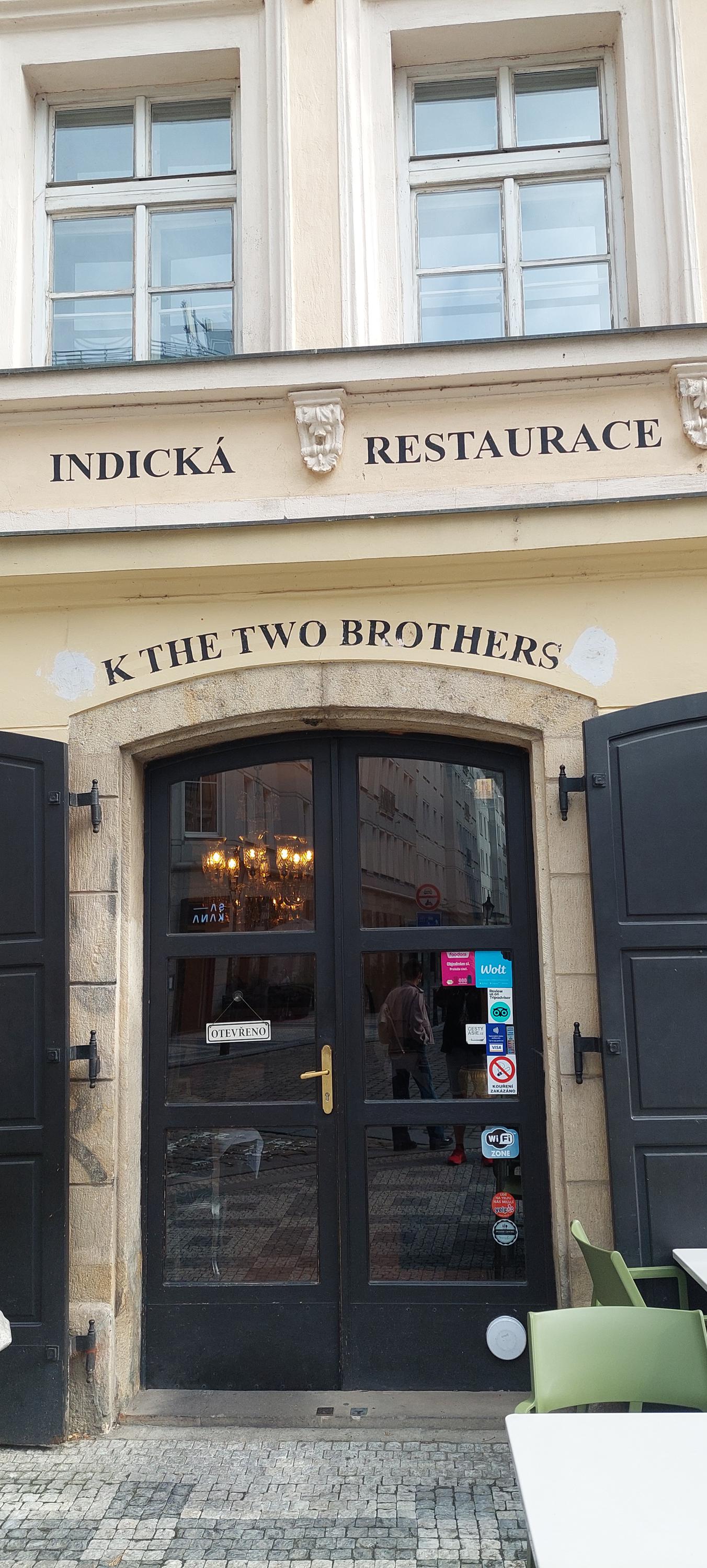 K The Two Brothers Restaurant foto 3