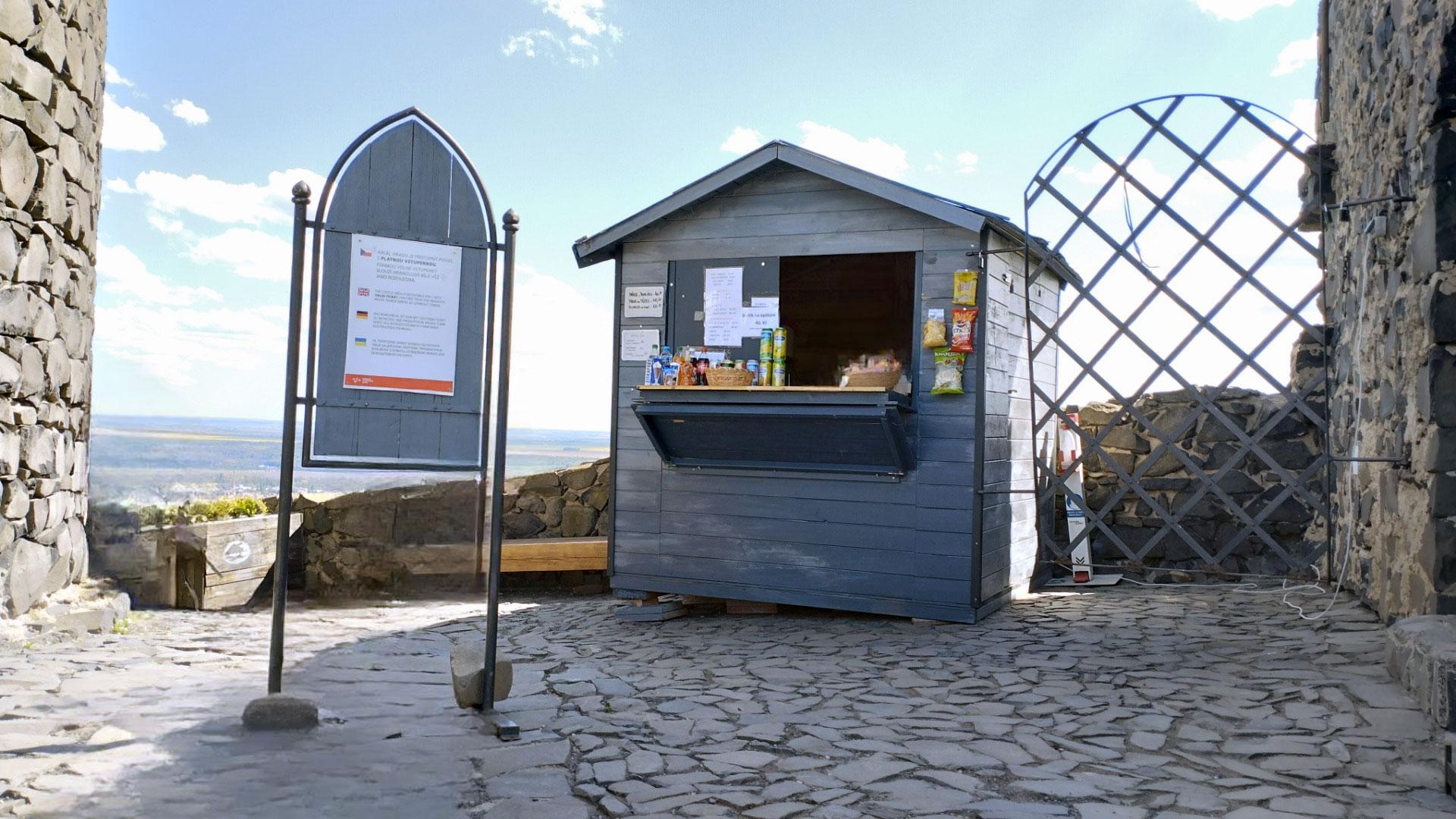 Občerstvení Zřícenina hradu Hazmburk foto 1