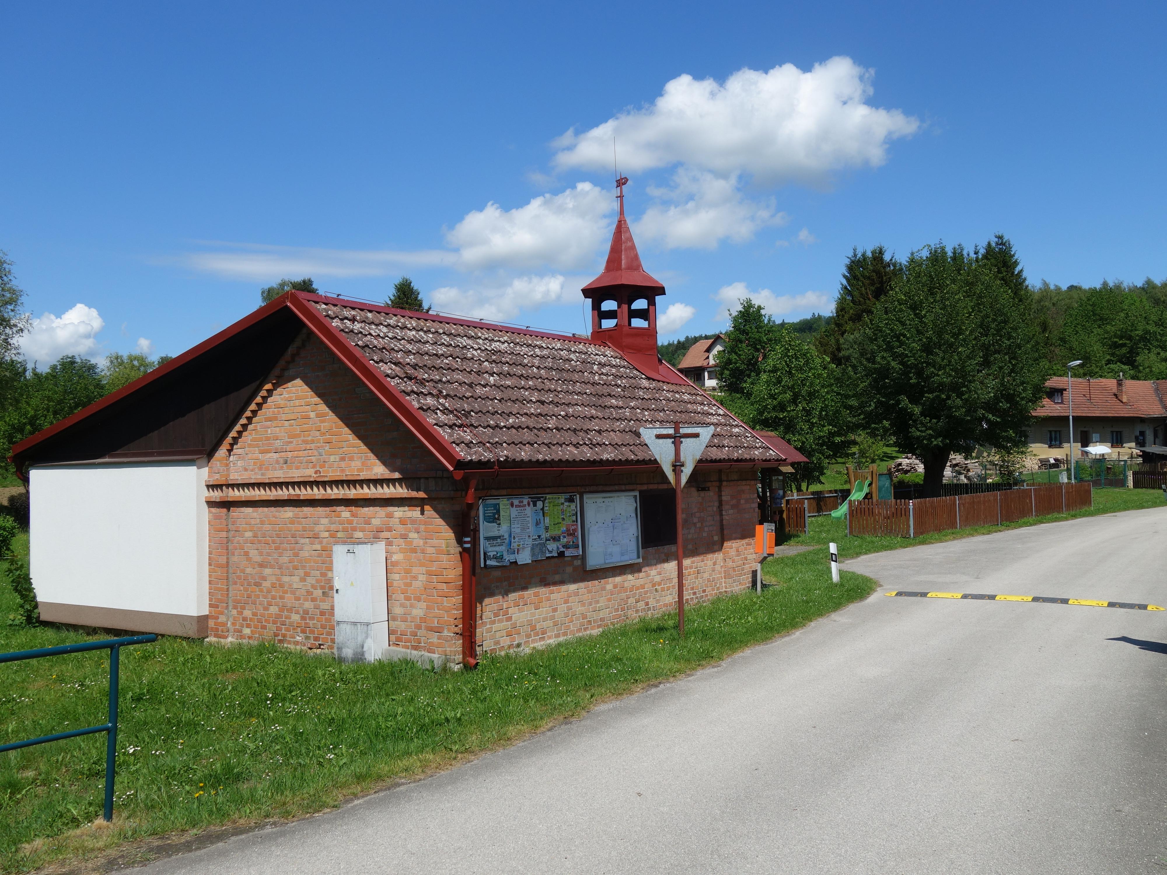 Dolní Lochov - obecní úřad foto 2