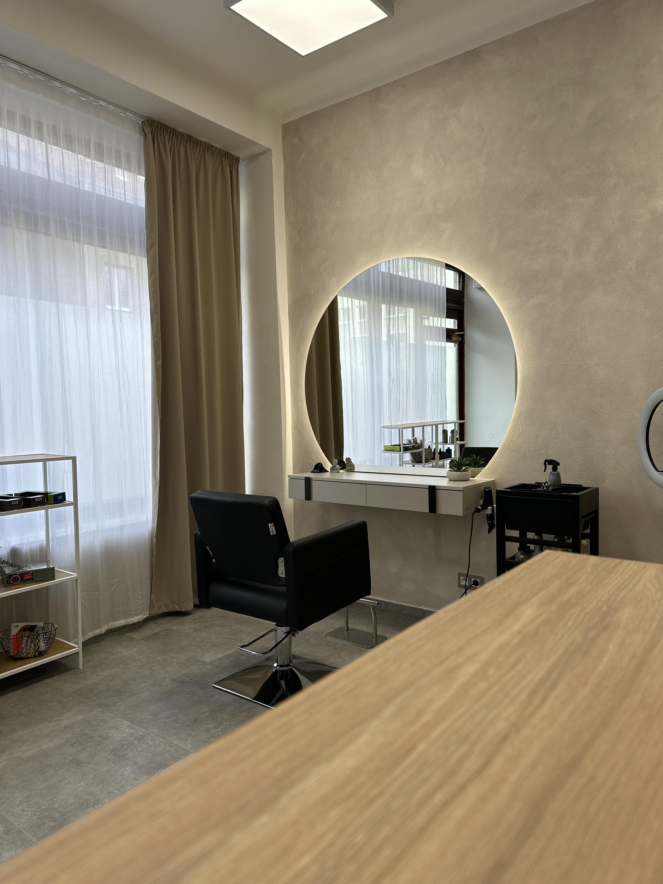 DIVINE hair salon Andrea Zemanová foto 2