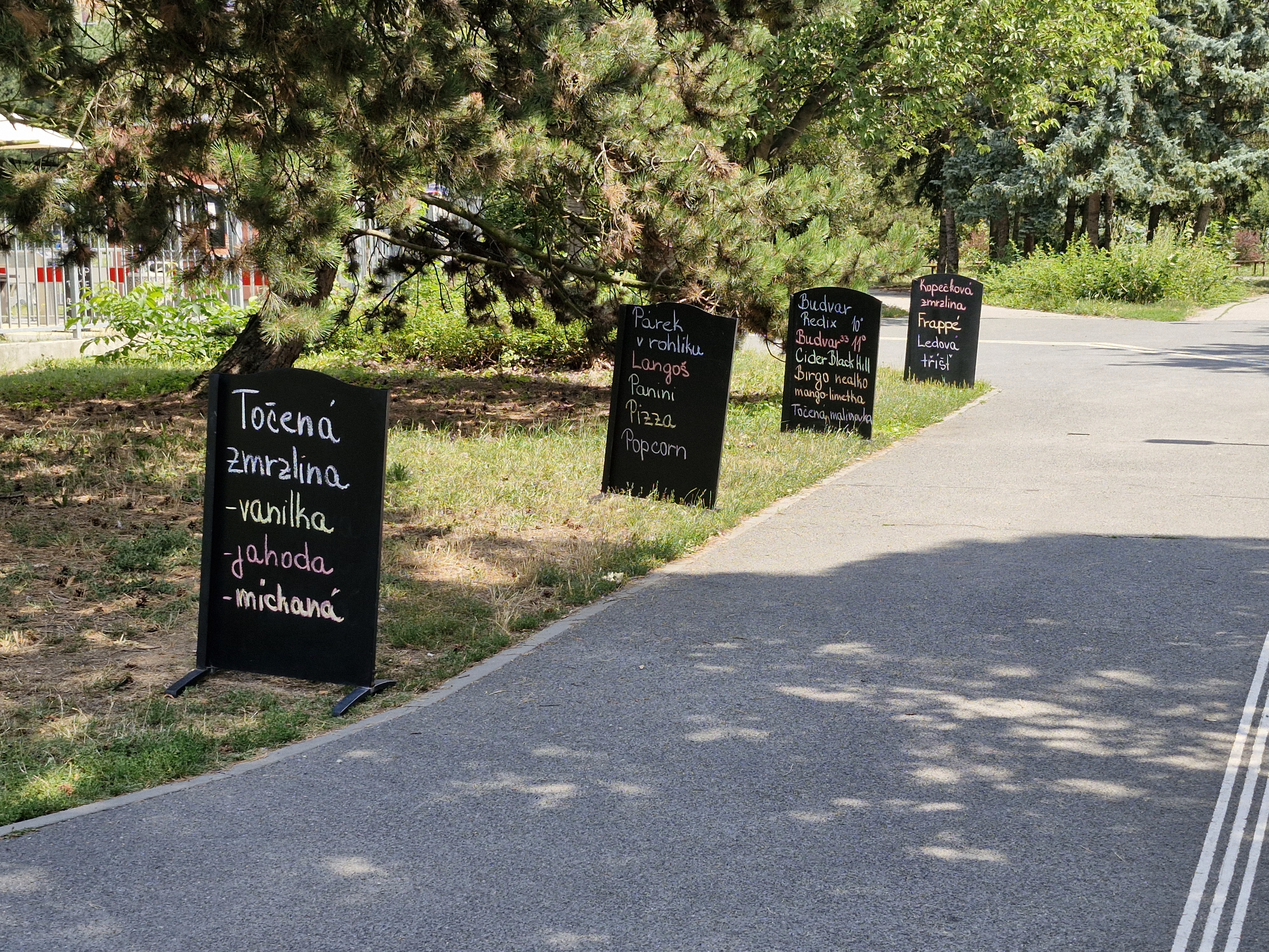 Občerstvení koupaliště Ládví foto 2