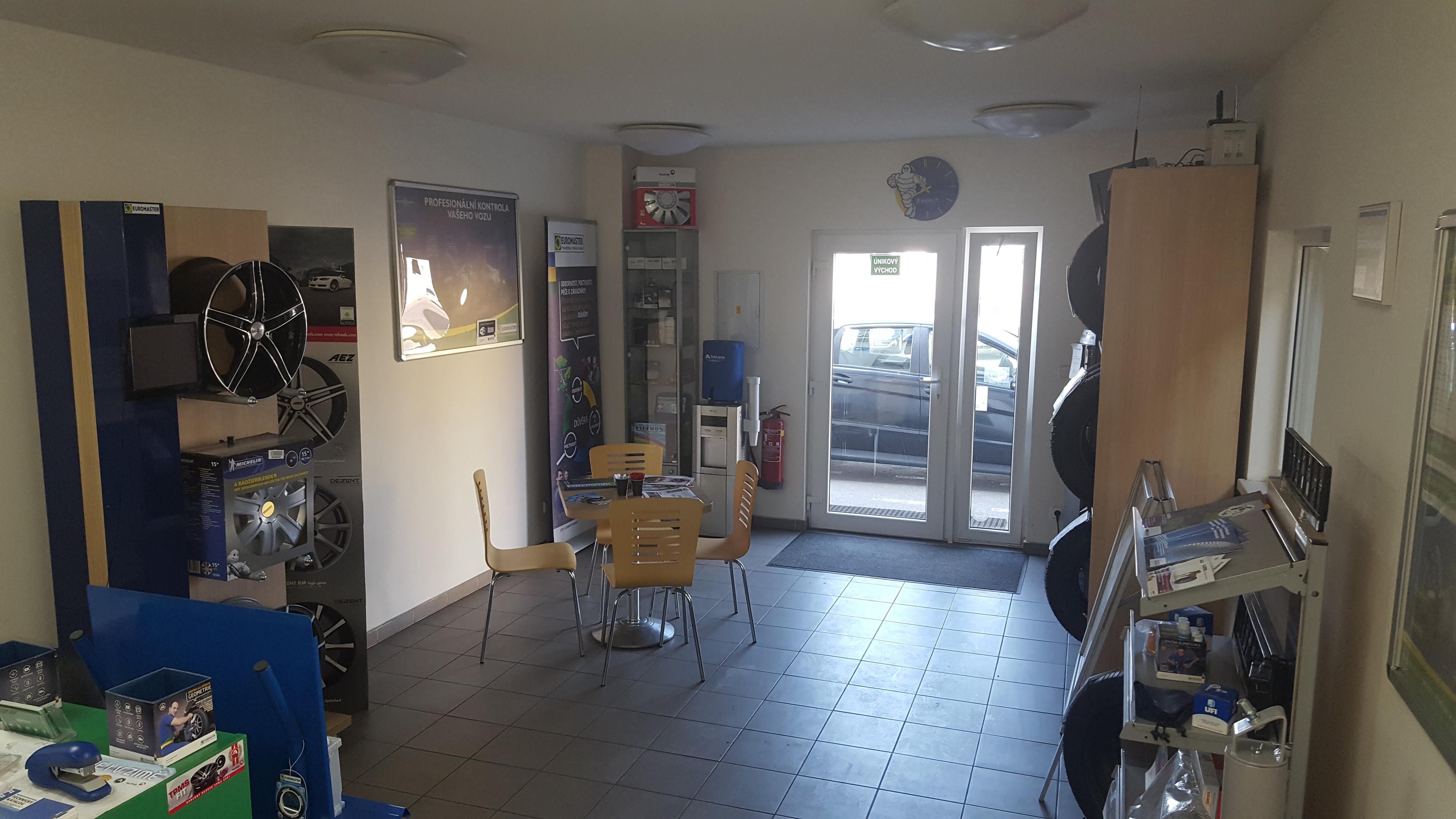 EUROMASTER - PNEUCENTRUM, spol. s.r.o. foto 2