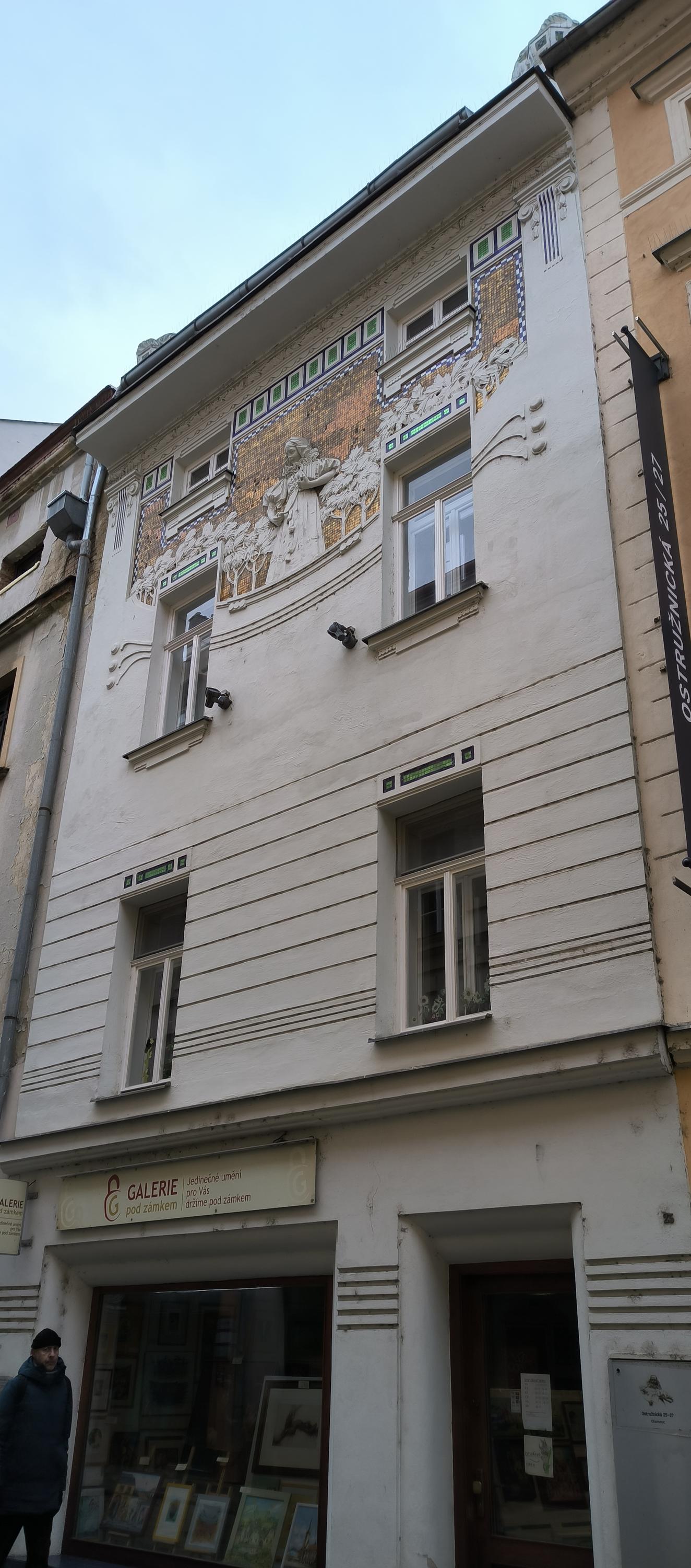 Galerie pod Zámkem foto 3