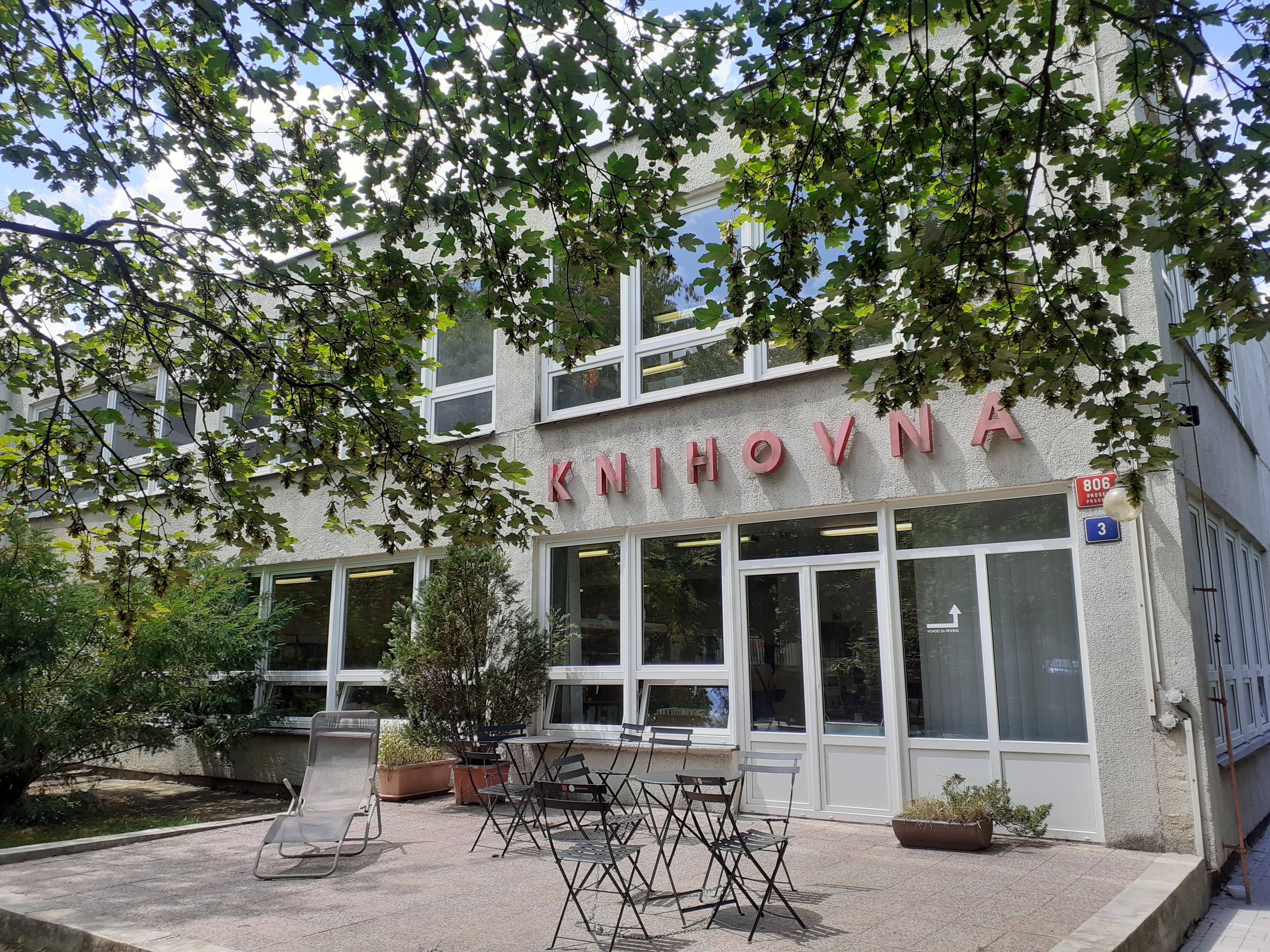 Městská knihovna v Praze - Prosek foto 4