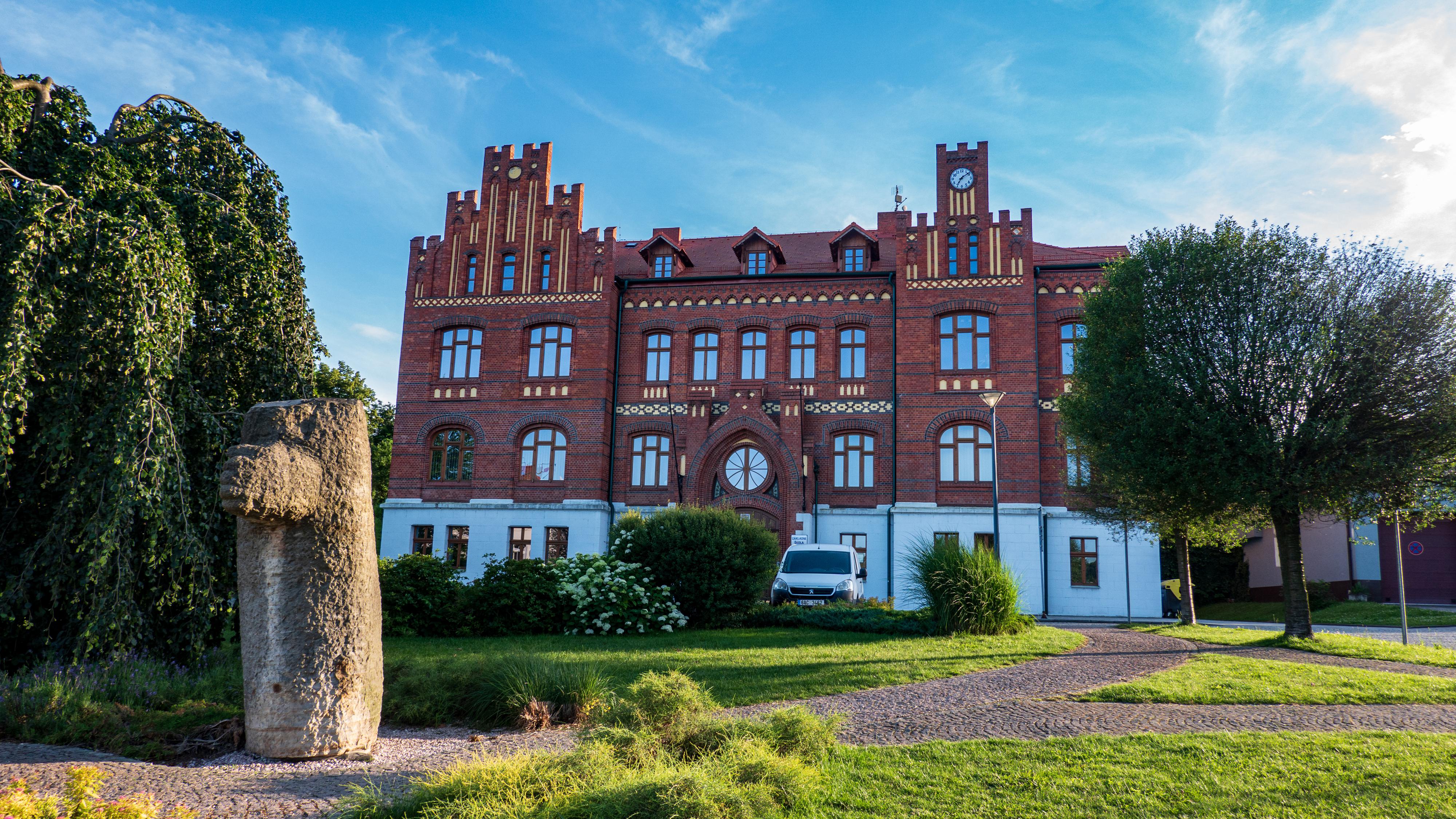 ZŠ Ostrava-Petřkovice, Hlučínská foto 2