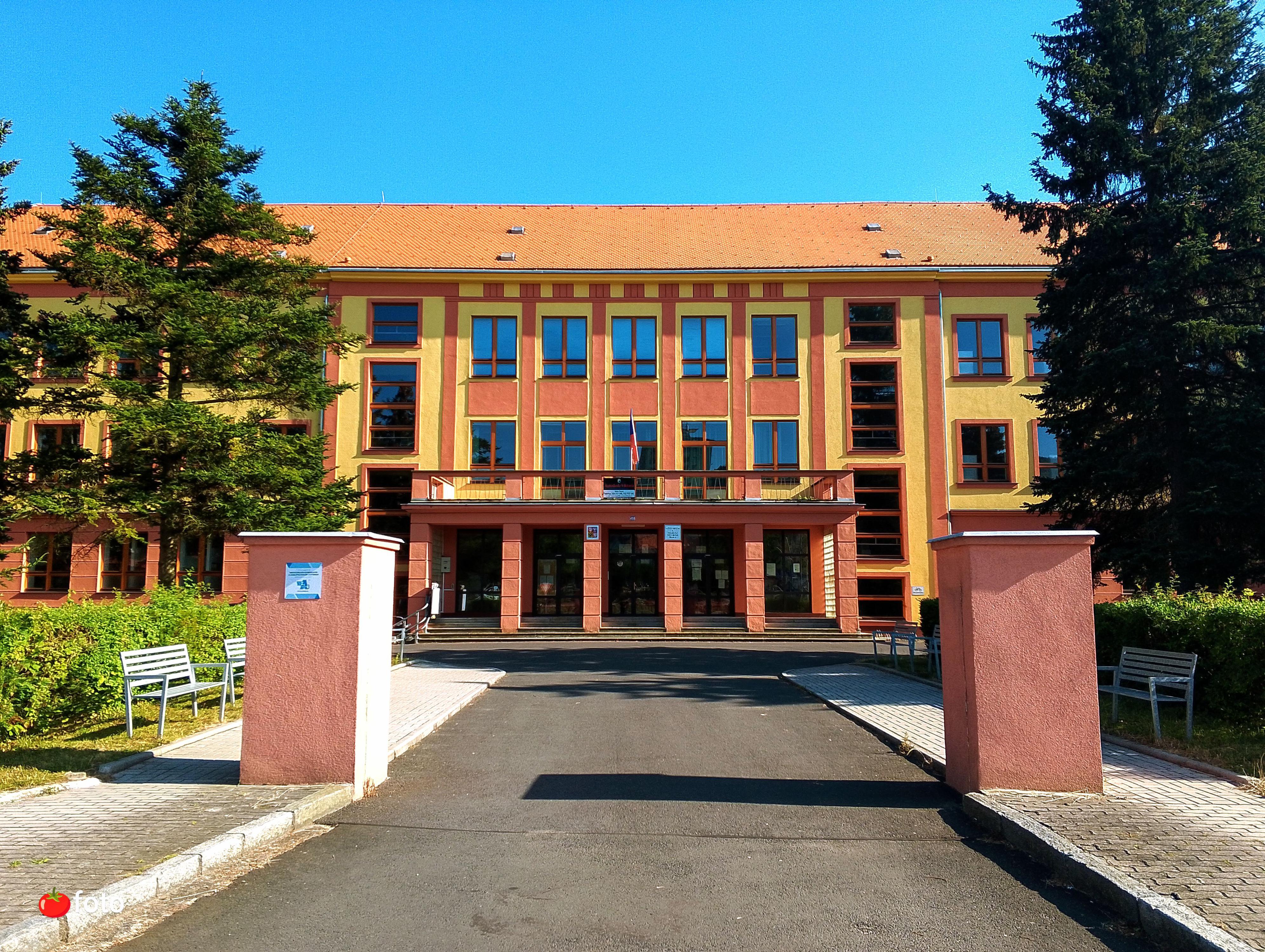Gymnázium Klášterec nad Ohří, Chomutovská foto 3