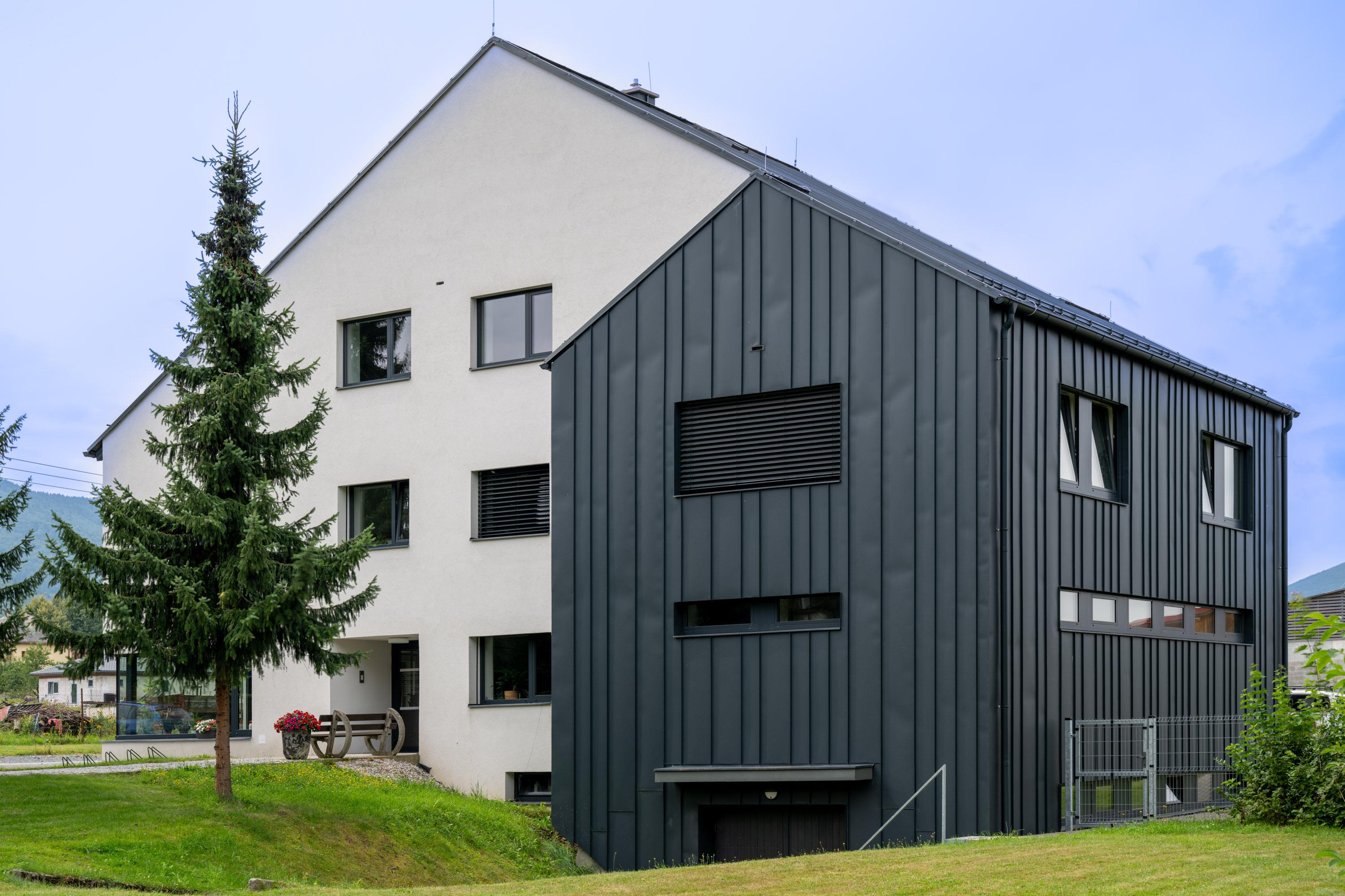 Trojanovice - obecní úřad foto 4