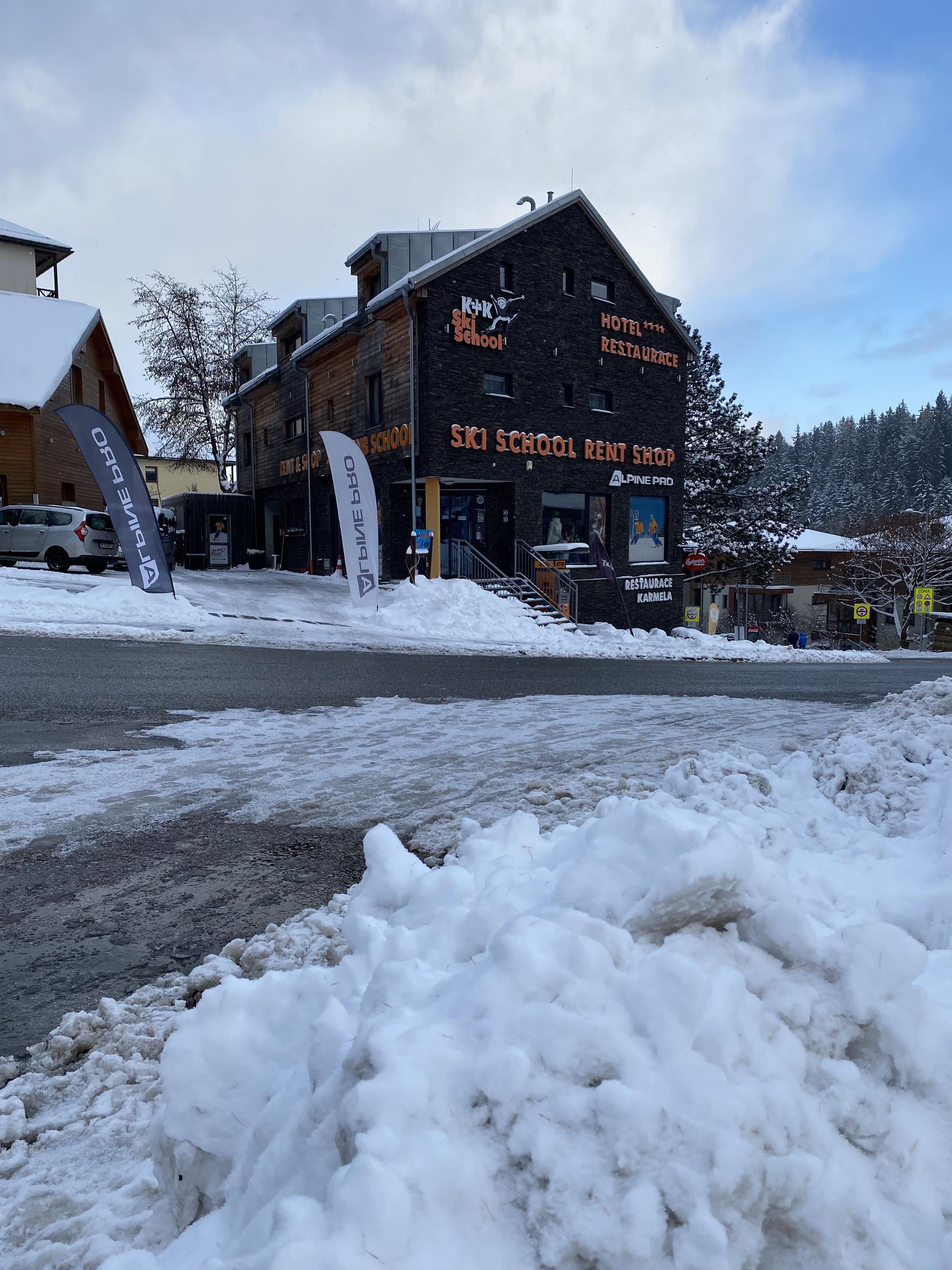 Lyžařská škola a půjčovna - K+K Ski School s.r.o foto 2