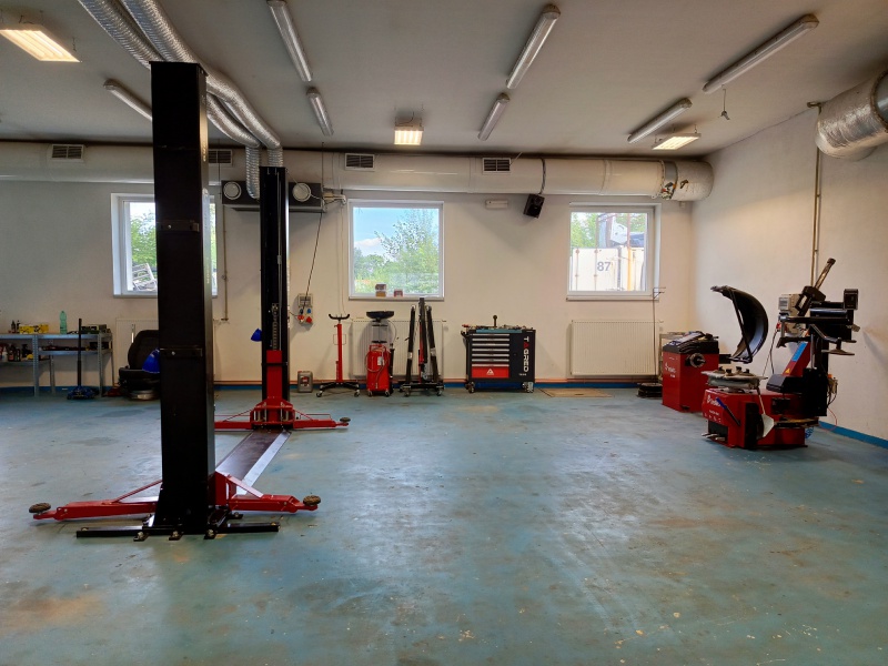 PNEUDETAIL AUTOSERVIS