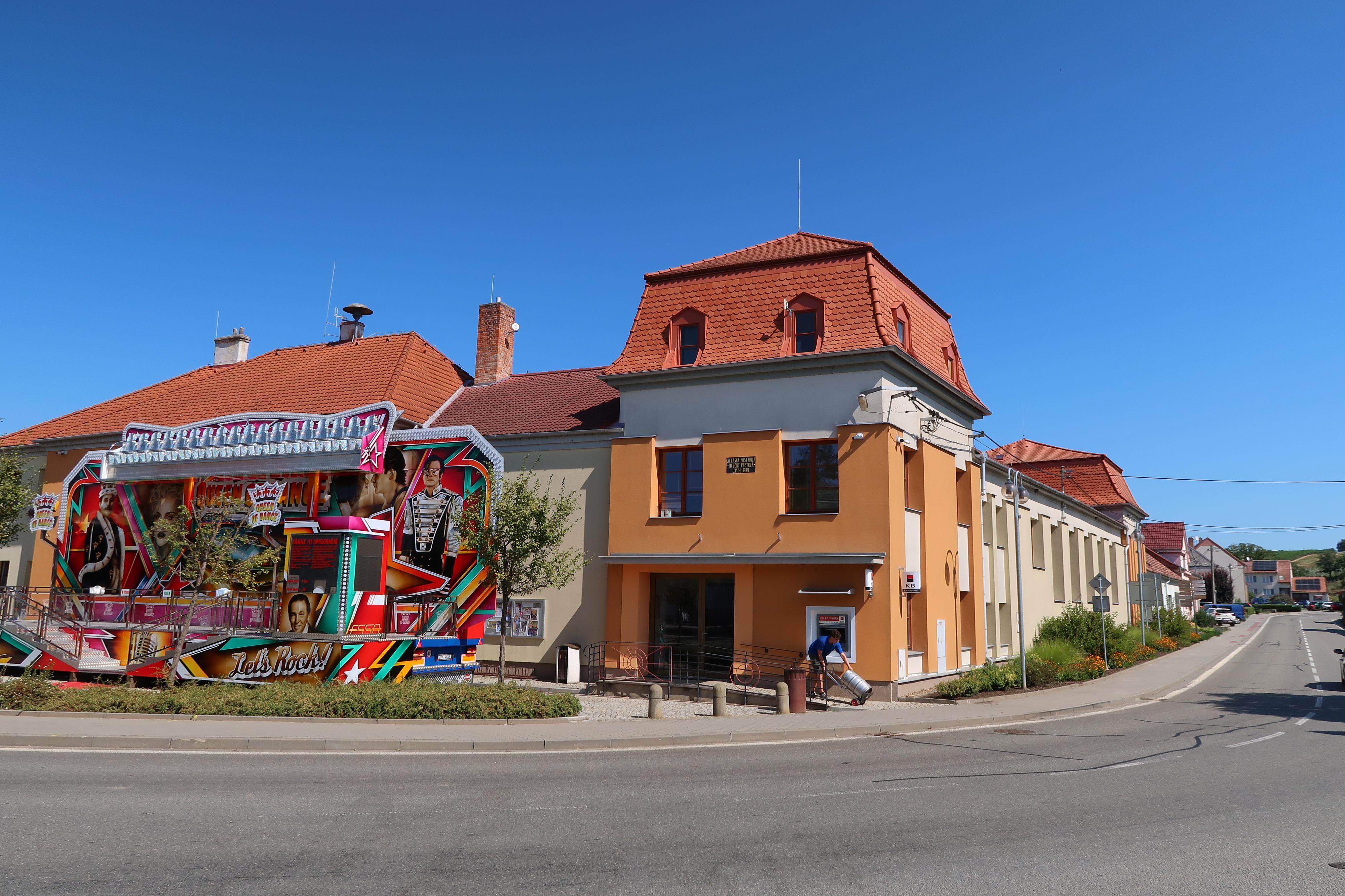 Čejkovice - obecní úřad foto 3