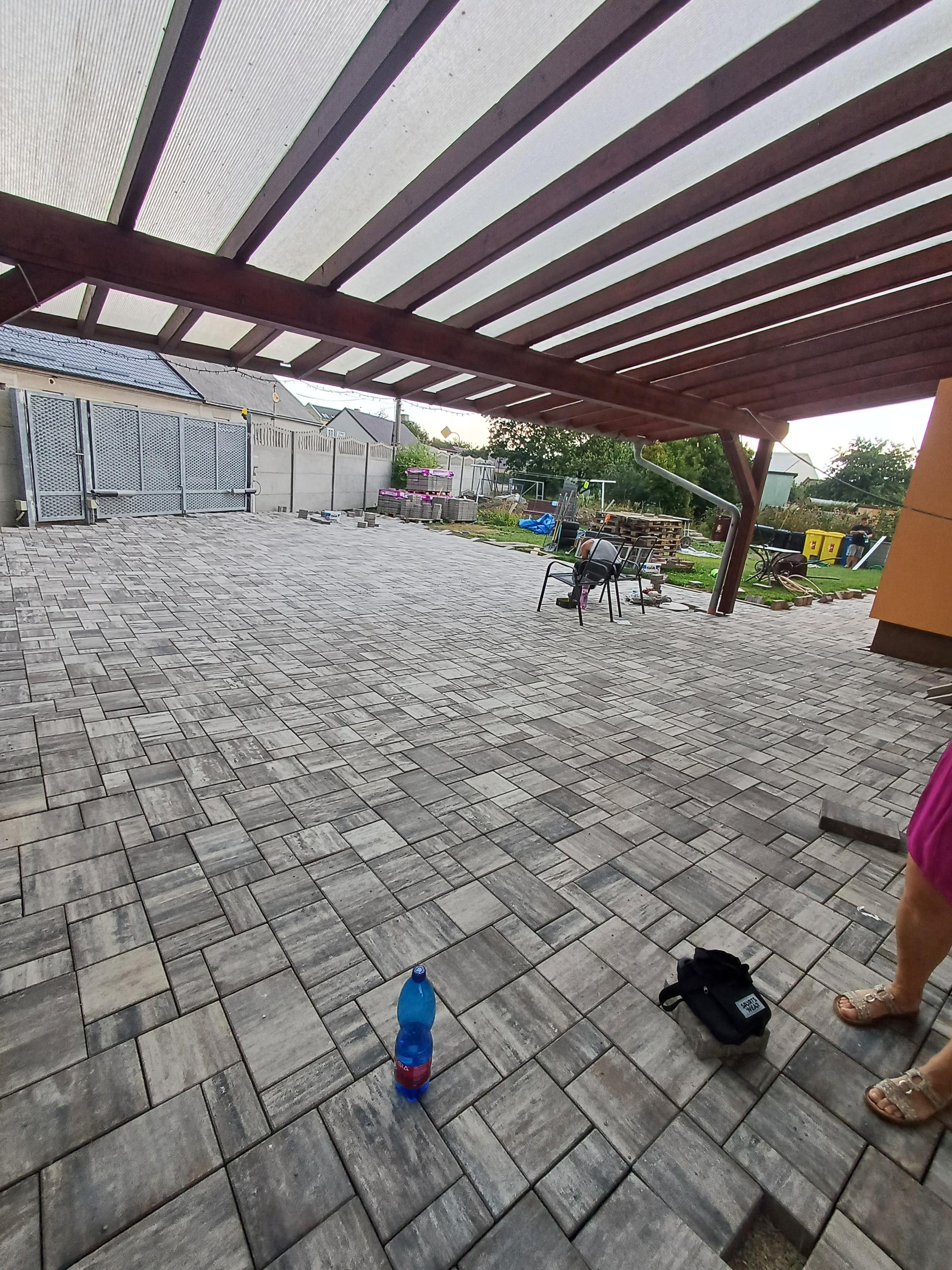 Zámkové dlažby Nikolas Tomko foto 5