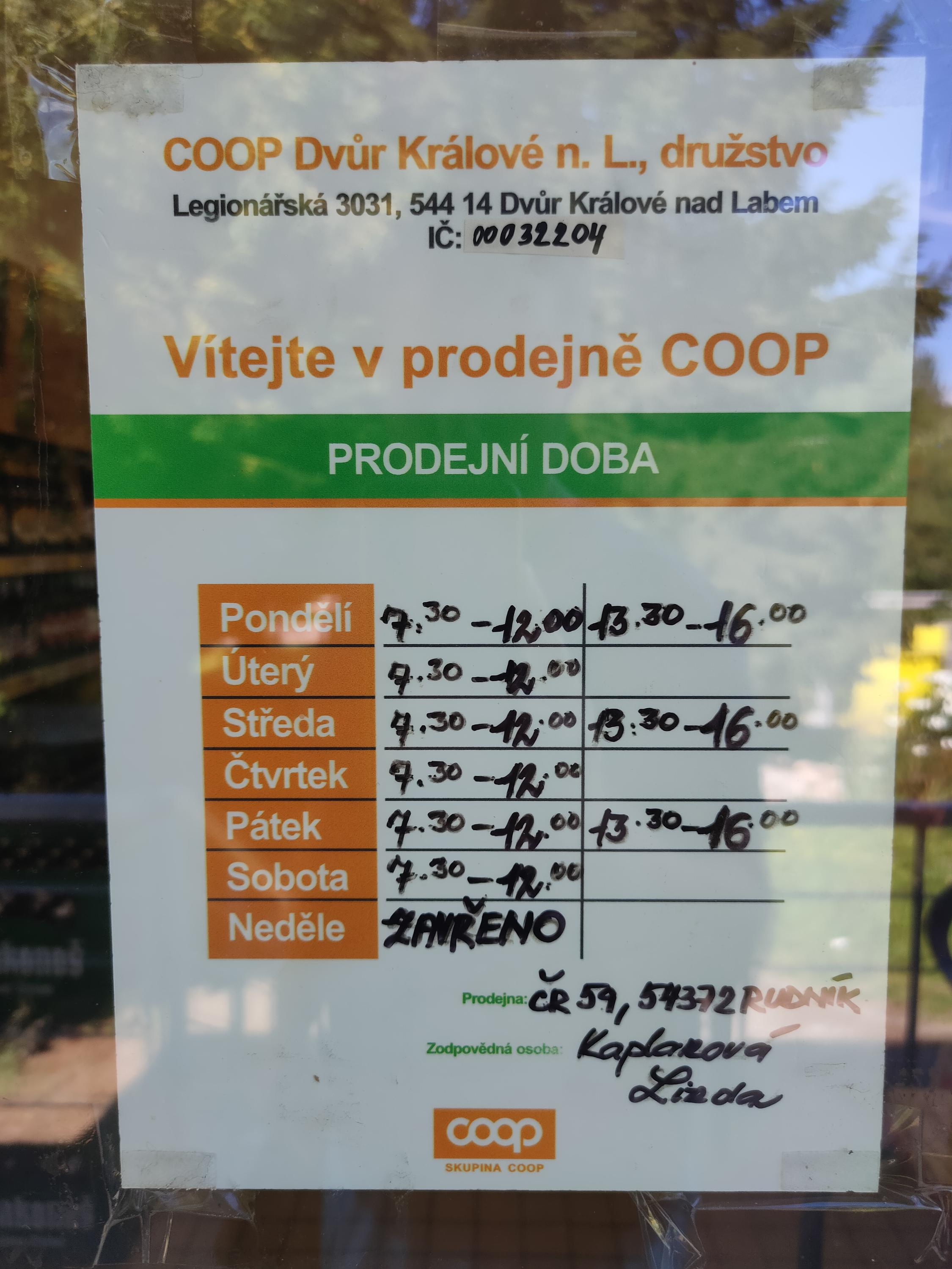 COOP Dvůr Králové n. L., družstvo foto 2