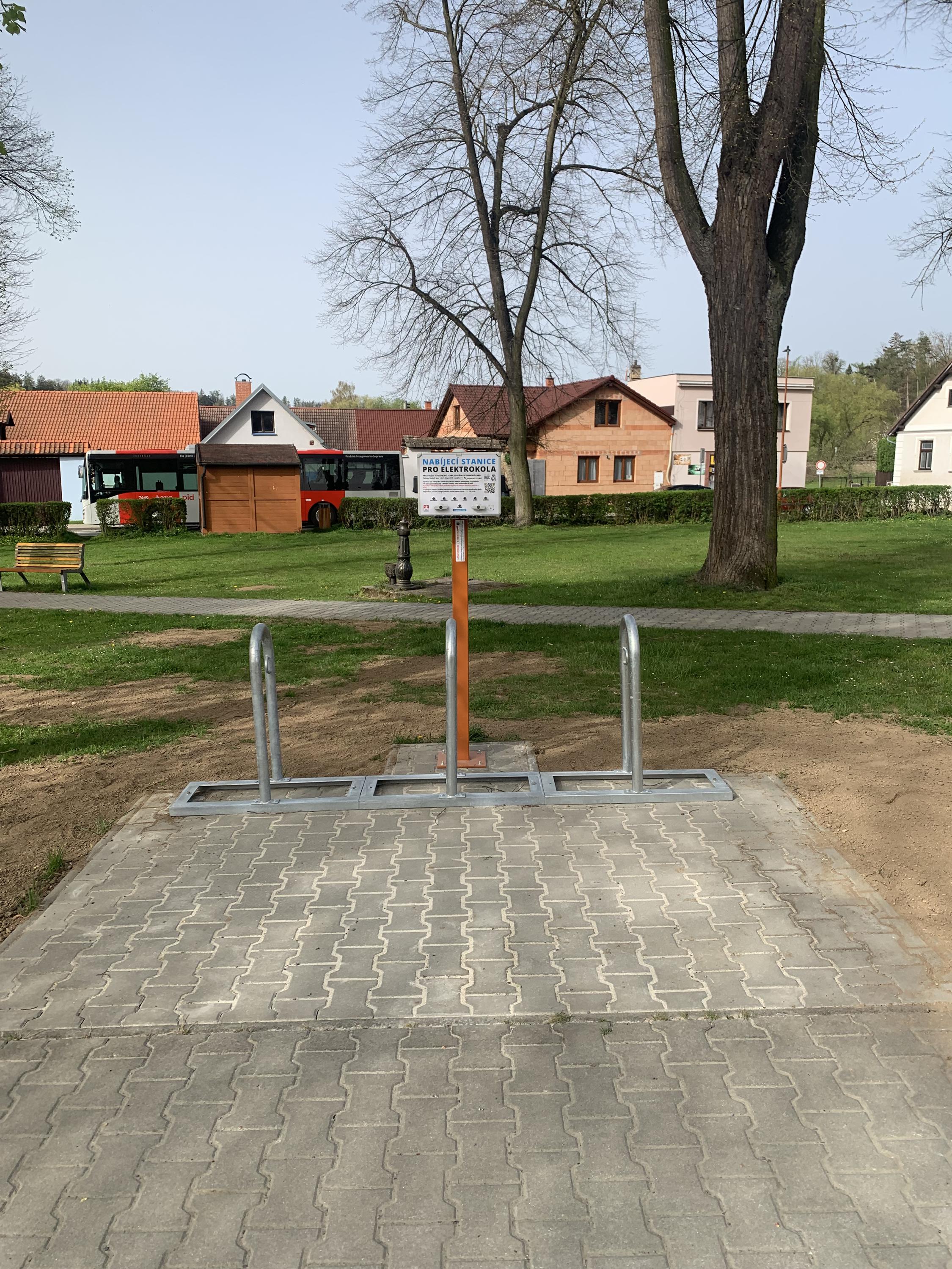 Nabíjecí stanice Náměstí MuDr. Svobody foto 2