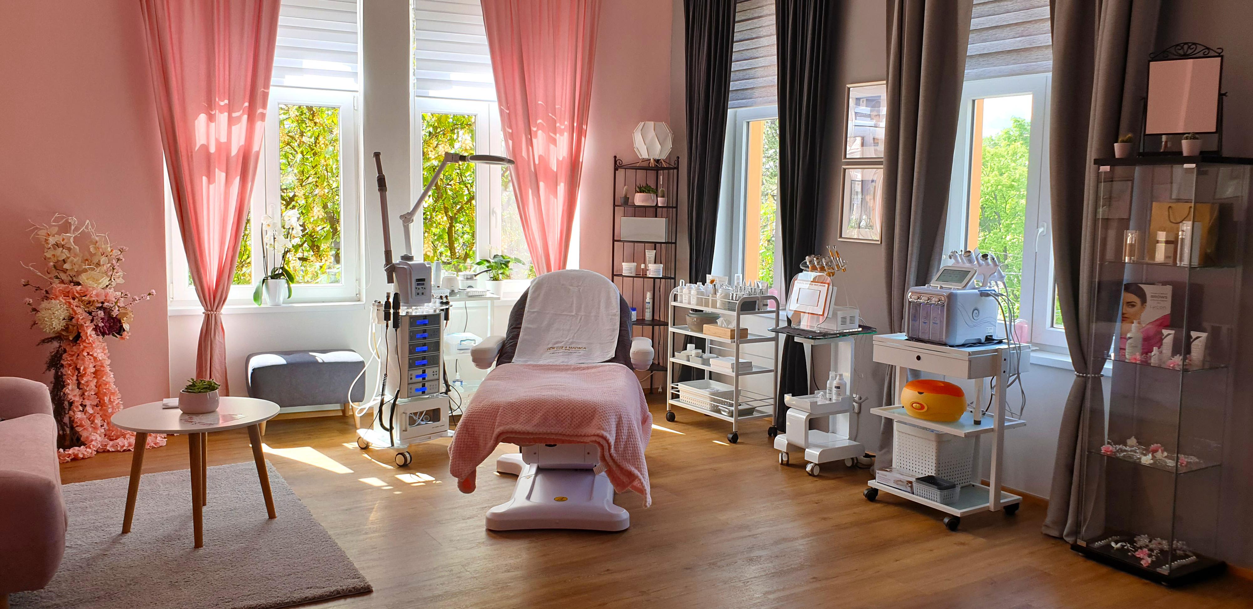 SALON KRÁSY DANA SOUCHOVÁ foto 3