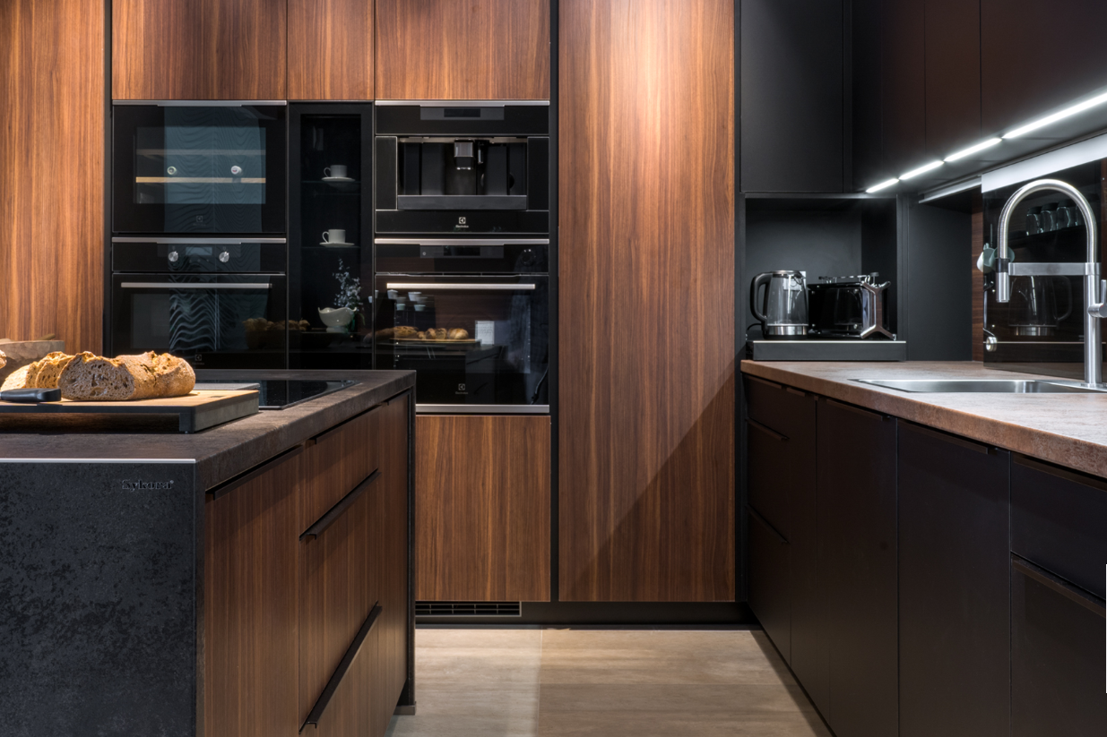 INDROSIA, spol. s r.o.