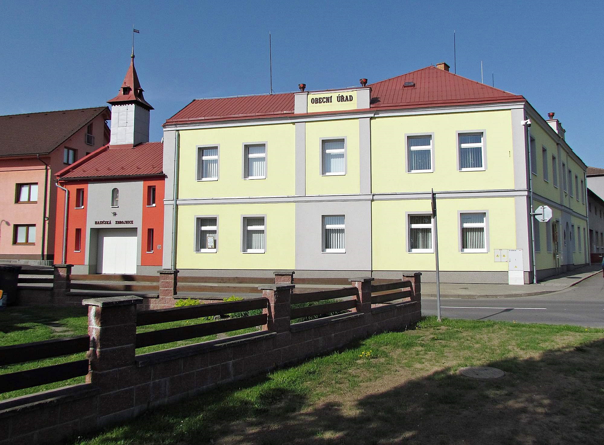 Míškovice - obecní úřad foto 4